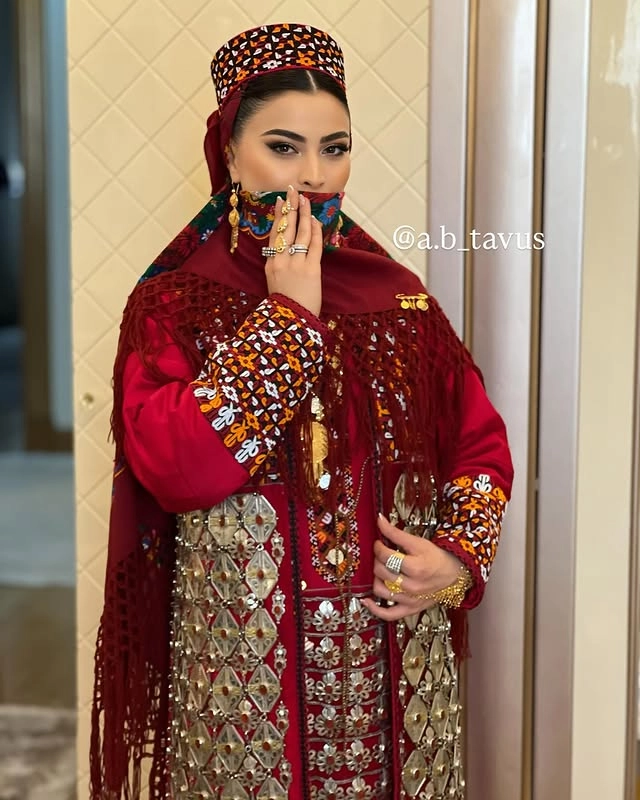 Türkmen fasonlar pombarh fasonlar Fasonlar 2025 fasonlar fason moda modalar Bezen bezen Türkmen fasonlar 2026 Türkmen fasonlar 2025 Türkmen fasonlar 2024 Türkmen fasonlar 2023 turkmenistan türkmenistan turkmen türkmen ashgabat  asgabat aşgabat balkan mary lebap dashoguz dasoguz daşoguz pombarh ponbarhat gulyupek gülýüpek stapel ştapel Gralan Çüýdeşen Abaýa Gadymy Krep Gurultaý 	Keteni Ýüpek Şifon Gipýur Lyon Welwet Atlas Kaşemir Streýç Suzana Ştapel Gülýüpek Pombarh Ýupka Gursakça Aksesuarlar Palto Penjek Okuw eşik Fata Sport eşik Uniforma Nakidka Öýme Şarf kompýuter ýaka ýaglyk Arenda köýnek 2nji el köýnek Taýyn köýnek Matalar Milli lybas milli lybaslar Toý köýnek Toý köýnekler toy koynek toy koynekler gundelik koynekler Gündelik	 
 köýnekler fata koynek Modern taze fason Eskiz koynektm turkmenkoynek türkmenkoynek fason moda moda fasonlar Iş eşik el iş	sada	ýakaly ýakasyz	keşdeli biserli	ýeňli giň nagyşly ýüregi açyk stoýka ýaka ýanly kombinasiýa 	zerli üsti aşak guşakly seçekli gysga ýeňli Keteni, Gadymy Milli lybas el iş, keşdeli, ýakaly, ýeňli, giň, nagyşly 17-25, 26-35 Gyzyl yaz, tomus, guyz