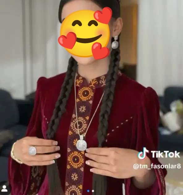 Türkmen fasonlar pombarh fasonlar Fasonlar 2025 fasonlar fason moda modalar Bezen bezen Türkmen fasonlar 2026 Türkmen fasonlar 2025 Türkmen fasonlar 2024 Türkmen fasonlar 2023 turkmenistan türkmenistan turkmen türkmen ashgabat  asgabat aşgabat balkan mary lebap dashoguz dasoguz daşoguz pombarh ponbarhat gulyupek gülýüpek stapel ştapel Gralan Çüýdeşen Abaýa Gadymy Krep Gurultaý 	Keteni Ýüpek Şifon Gipýur Lyon Welwet Atlas Kaşemir Streýç Suzana Ştapel Gülýüpek Pombarh Ýupka Gursakça Aksesuarlar Palto Penjek Okuw eşik Fata Sport eşik Uniforma Nakidka Öýme Şarf kompýuter ýaka ýaglyk Arenda köýnek 2nji el köýnek Taýyn köýnek Matalar Milli lybas milli lybaslar Toý köýnek Toý köýnekler toy koynek toy koynekler gundelik koynekler Gündelik	 
 köýnekler fata koynek Modern taze fason Eskiz koynektm turkmenkoynek türkmenkoynek fason moda moda fasonlar Iş eşik el iş	sada	ýakaly ýakasyz	keşdeli biserli	ýeňli giň nagyşly ýüregi açyk stoýka ýaka ýanly kombinasiýa 	zerli üsti aşak guşakly seçekli gysga ýeňli Panbarhat (Pombarh)  ýakaly, ýeňli, giň 17-25, 26-35 Goýy-gyzyl yaz, tomus, guyz, gysh