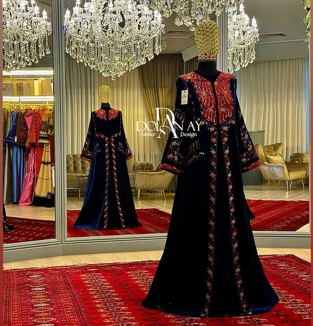 Türkmen fasonlar pombarh fasonlar Fasonlar 2025 fasonlar fason moda modalar Bezen bezen Türkmen fasonlar 2026 Türkmen fasonlar 2025 Türkmen fasonlar 2024 Türkmen fasonlar 2023 turkmenistan türkmenistan turkmen türkmen ashgabat  asgabat aşgabat balkan mary lebap dashoguz dasoguz daşoguz pombarh ponbarhat gulyupek gülýüpek stapel ştapel Gralan Çüýdeşen Abaýa Gadymy Krep Gurultaý 	Keteni Ýüpek Şifon Gipýur Lyon Welwet Atlas Kaşemir Streýç Suzana Ştapel Gülýüpek Pombarh Ýupka Gursakça Aksesuarlar Palto Penjek Okuw eşik Fata Sport eşik Uniforma Nakidka Öýme Şarf kompýuter ýaka ýaglyk Arenda köýnek 2nji el köýnek Taýyn köýnek Matalar Milli lybas milli lybaslar Toý köýnek Toý köýnekler toy koynek toy koynekler gundelik koynekler Gündelik	 
 köýnekler fata koynek Modern taze fason Eskiz koynektm turkmenkoynek türkmenkoynek fason moda moda fasonlar Iş eşik el iş	sada	ýakaly ýakasyz	keşdeli biserli	ýeňli giň nagyşly ýüregi açyk stoýka ýaka ýanly kombinasiýa 	zerli üsti aşak guşakly seçekli gysga ýeňli Panbarhat (Pombarh) Toý köýnek keşdeli, ýakasyz, ýeňli, giň, nagyşly 26-35, 35+ Goýy-gök yaz, guyz, gysh