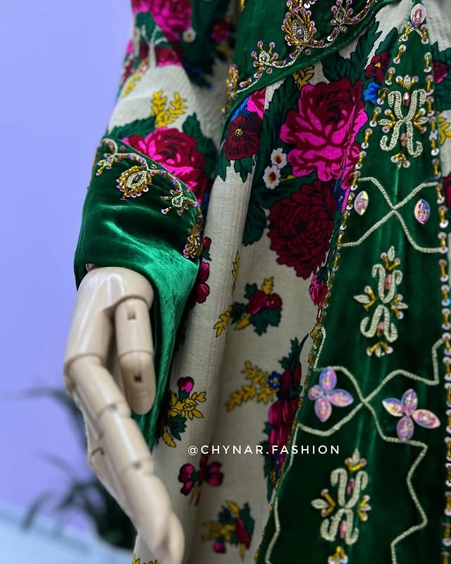 Türkmen fasonlar pombarh fasonlar Fasonlar 2025 fasonlar fason moda modalar Bezen bezen Türkmen fasonlar 2026 Türkmen fasonlar 2025 Türkmen fasonlar 2024 Türkmen fasonlar 2023 turkmenistan türkmenistan turkmen türkmen ashgabat  asgabat aşgabat balkan mary lebap dashoguz dasoguz daşoguz pombarh ponbarhat gulyupek gülýüpek stapel ştapel Gralan Çüýdeşen Abaýa Gadymy Krep Gurultaý 	Keteni Ýüpek Şifon Gipýur Lyon Welwet Atlas Kaşemir Streýç Suzana Ştapel Gülýüpek Pombarh Ýupka Gursakça Aksesuarlar Palto Penjek Okuw eşik Fata Sport eşik Uniforma Nakidka Öýme Şarf kompýuter ýaka ýaglyk Arenda köýnek 2nji el köýnek Taýyn köýnek Matalar Milli lybas milli lybaslar Toý köýnek Toý köýnekler toy koynek toy koynekler gundelik koynekler Gündelik	 
 köýnekler fata koynek Modern taze fason Eskiz koynektm turkmenkoynek türkmenkoynek fason moda moda fasonlar Iş eşik el iş	sada	ýakaly ýakasyz	keşdeli biserli	ýeňli giň nagyşly ýüregi açyk stoýka ýaka ýanly kombinasiýa 	zerli üsti aşak guşakly seçekli gysga ýeňli Ýüpek, Panbarhat (Pombarh) Toý köýnek el iş, ýakasyz, biserli, ýanly, ýeňli, giň, kombinasiýa 26-35 Bežewyý, Goýy-ýaşyl yaz, guyz, gysh