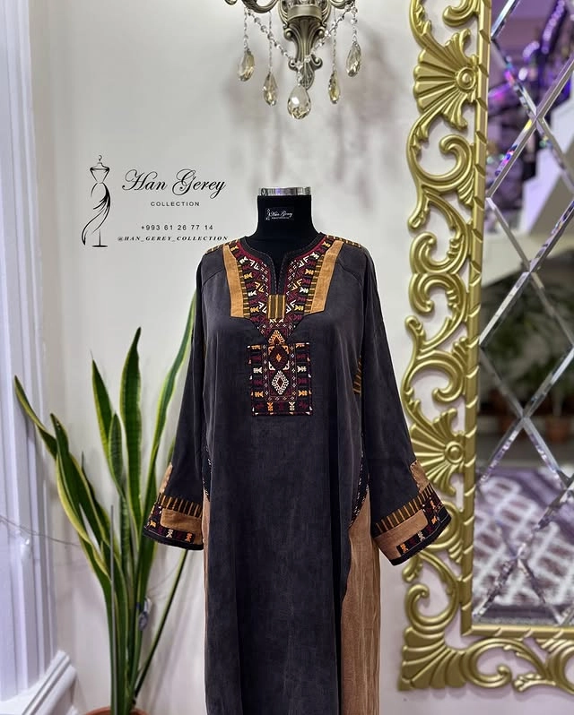 Türkmen fasonlar pombarh fasonlar Fasonlar 2025 fasonlar fason moda modalar Bezen bezen Türkmen fasonlar 2026 Türkmen fasonlar 2025 Türkmen fasonlar 2024 Türkmen fasonlar 2023 turkmenistan türkmenistan turkmen türkmen ashgabat  asgabat aşgabat balkan mary lebap dashoguz dasoguz daşoguz pombarh ponbarhat gulyupek gülýüpek stapel ştapel Gralan Çüýdeşen Abaýa Gadymy Krep Gurultaý 	Keteni Ýüpek Şifon Gipýur Lyon Welwet Atlas Kaşemir Streýç Suzana Ştapel Gülýüpek Pombarh Ýupka Gursakça Aksesuarlar Palto Penjek Okuw eşik Fata Sport eşik Uniforma Nakidka Öýme Şarf kompýuter ýaka ýaglyk Arenda köýnek 2nji el köýnek Taýyn köýnek Matalar Milli lybas milli lybaslar Toý köýnek Toý köýnekler toy koynek toy koynekler gundelik koynekler Gündelik	 
 köýnekler fata koynek Modern taze fason Eskiz koynektm turkmenkoynek türkmenkoynek fason moda moda fasonlar Iş eşik el iş	sada	ýakaly ýakasyz	keşdeli biserli	ýeňli giň nagyşly ýüregi açyk stoýka ýaka ýanly kombinasiýa 	zerli üsti aşak guşakly seçekli gysga ýeňli Gülýüpek Milli lybas el iş, keşdeli, ýakaly, ýeňli, giň 26-35 Goňur, Goýy-goňur yaz, tomus, guyz