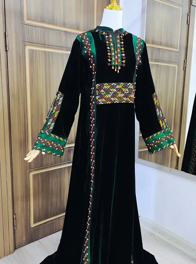 Türkmen fasonlar pombarh fasonlar Fasonlar 2025 fasonlar fason moda modalar Bezen bezen Türkmen fasonlar 2026 Türkmen fasonlar 2025 Türkmen fasonlar 2024 Türkmen fasonlar 2023 turkmenistan türkmenistan turkmen türkmen ashgabat  asgabat aşgabat balkan mary lebap dashoguz dasoguz daşoguz pombarh ponbarhat gulyupek gülýüpek stapel ştapel Gralan Çüýdeşen Abaýa Gadymy Krep Gurultaý 	Keteni Ýüpek Şifon Gipýur Lyon Welwet Atlas Kaşemir Streýç Suzana Ştapel Gülýüpek Pombarh Ýupka Gursakça Aksesuarlar Palto Penjek Okuw eşik Fata Sport eşik Uniforma Nakidka Öýme Şarf kompýuter ýaka ýaglyk Arenda köýnek 2nji el köýnek Taýyn köýnek Matalar Milli lybas milli lybaslar Toý köýnek Toý köýnekler toy koynek toy koynekler gundelik koynekler Gündelik	 
 köýnekler fata koynek Modern taze fason Eskiz koynektm turkmenkoynek türkmenkoynek fason moda moda fasonlar Iş eşik el iş	sada	ýakaly ýakasyz	keşdeli biserli	ýeňli giň nagyşly ýüregi açyk stoýka ýaka ýanly kombinasiýa 	zerli üsti aşak guşakly seçekli gysga ýeňli Panbarhat (Pombarh) Toý köýnek, Milli lybas el iş, ýakaly, biserli, ýeňli, giň, nagyşly 17-25, 26-35, 35+ Gara, Goýy-ýaşyl yaz, guyz, gysh