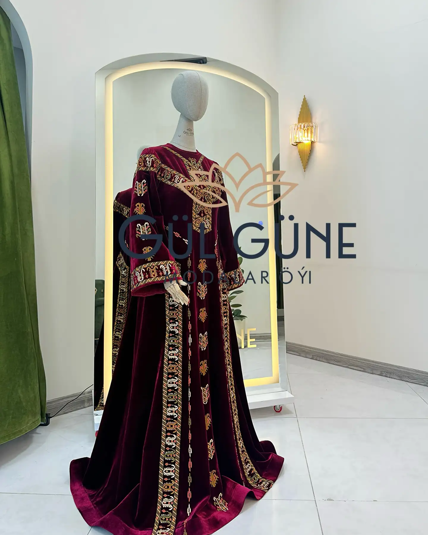 Türkmen fasonlar pombarh fasonlar Fasonlar 2025 fasonlar fason moda modalar Bezen bezen Türkmen fasonlar 2026 Türkmen fasonlar 2025 Türkmen fasonlar 2024 Türkmen fasonlar 2023 turkmenistan türkmenistan turkmen türkmen ashgabat  asgabat aşgabat balkan mary lebap dashoguz dasoguz daşoguz pombarh ponbarhat gulyupek gülýüpek stapel ştapel Gralan Çüýdeşen Abaýa Gadymy Krep Gurultaý 	Keteni Ýüpek Şifon Gipýur Lyon Welwet Atlas Kaşemir Streýç Suzana Ştapel Gülýüpek Pombarh Ýupka Gursakça Aksesuarlar Palto Penjek Okuw eşik Fata Sport eşik Uniforma Nakidka Öýme Şarf kompýuter ýaka ýaglyk Arenda köýnek 2nji el köýnek Taýyn köýnek Matalar Milli lybas milli lybaslar Toý köýnek Toý köýnekler toy koynek toy koynekler gundelik koynekler Gündelik	 
 köýnekler fata koynek Modern taze fason Eskiz koynektm turkmenkoynek türkmenkoynek fason moda moda fasonlar Iş eşik el iş	sada	ýakaly ýakasyz	keşdeli biserli	ýeňli giň nagyşly ýüregi açyk stoýka ýaka ýanly kombinasiýa 	zerli üsti aşak guşakly seçekli gysga ýeňli Panbarhat (Pombarh) Toý köýnek, Milli lybas el iş, keşdeli, ýakaly, ýeňli, giň, nagyşly 17-25, 26-35, 35+ Goýy-gyzyl