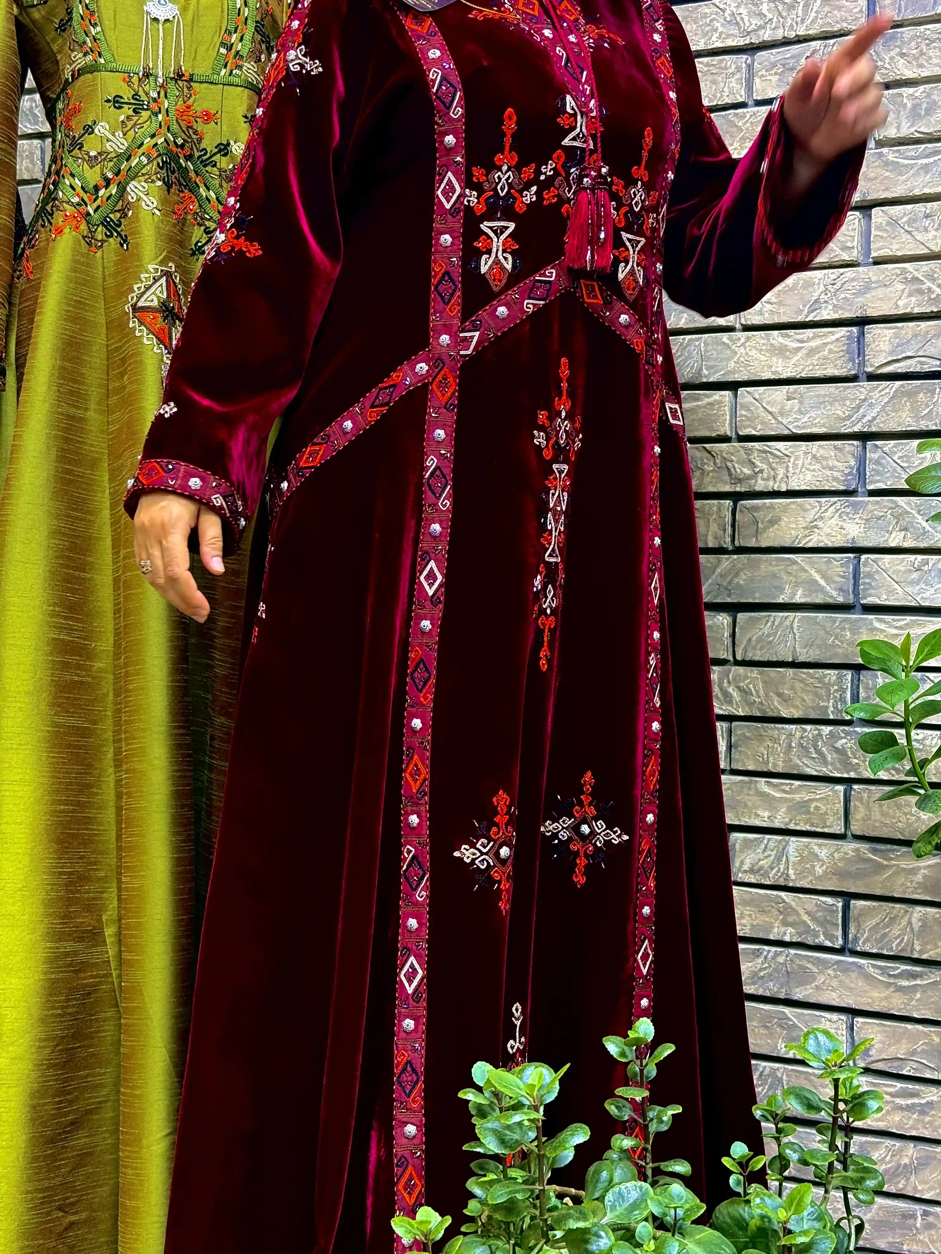 Türkmen fasonlar pombarh fasonlar Fasonlar 2025 fasonlar fason moda modalar Bezen bezen Türkmen fasonlar 2026 Türkmen fasonlar 2025 Türkmen fasonlar 2024 Türkmen fasonlar 2023 turkmenistan türkmenistan turkmen türkmen ashgabat  asgabat aşgabat balkan mary lebap dashoguz dasoguz daşoguz pombarh ponbarhat gulyupek gülýüpek stapel ştapel Gralan Çüýdeşen Abaýa Gadymy Krep Gurultaý 	Keteni Ýüpek Şifon Gipýur Lyon Welwet Atlas Kaşemir Streýç Suzana Ştapel Gülýüpek Pombarh Ýupka Gursakça Aksesuarlar Palto Penjek Okuw eşik Fata Sport eşik Uniforma Nakidka Öýme Şarf kompýuter ýaka ýaglyk Arenda köýnek 2nji el köýnek Taýyn köýnek Matalar Milli lybas milli lybaslar Toý köýnek Toý köýnekler toy koynek toy koynekler gundelik koynekler Gündelik	 
 köýnekler fata koynek Modern taze fason Eskiz koynektm turkmenkoynek türkmenkoynek fason moda moda fasonlar Iş eşik el iş	sada	ýakaly ýakasyz	keşdeli biserli	ýeňli giň nagyşly ýüregi açyk stoýka ýaka ýanly kombinasiýa 	zerli üsti aşak guşakly seçekli gysga ýeňli Panbarhat (Pombarh) Toý köýnek, Milli lybas, Uçurym köýnek el iş, keşdeli, ýakaly, ýeňli, giň, nagyşly 17-25, 26-35, 35+ Goýy-gyzyl guyz