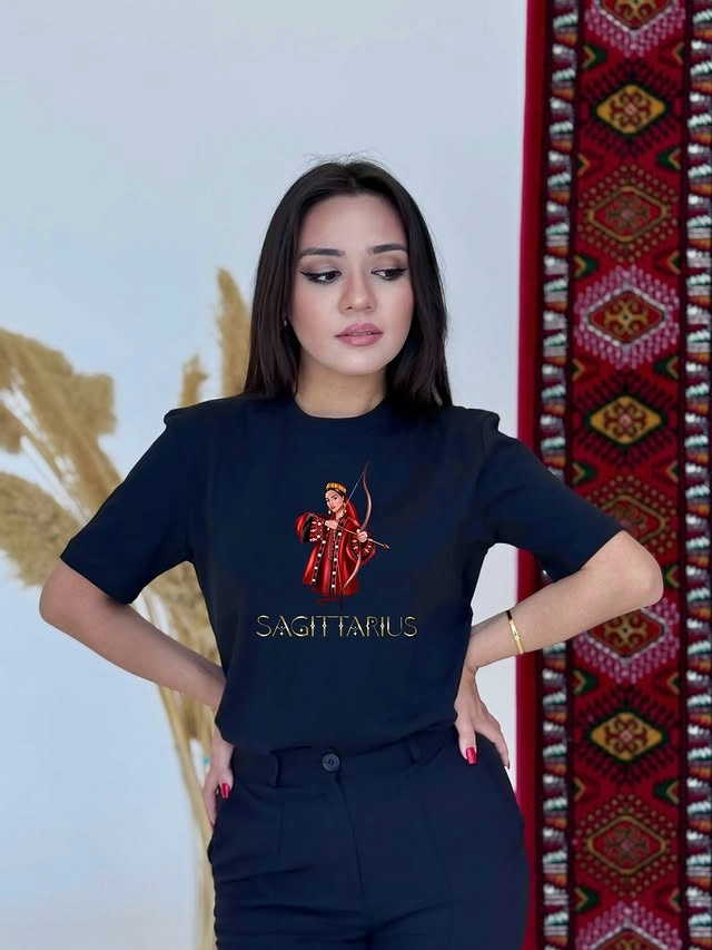 Türkmen fasonlar pombarh fasonlar Fasonlar 2025 fasonlar fason moda modalar Bezen bezen Türkmen fasonlar 2026 Türkmen fasonlar 2025 Türkmen fasonlar 2024 Türkmen fasonlar 2023 turkmenistan türkmenistan turkmen türkmen ashgabat  asgabat aşgabat balkan mary lebap dashoguz dasoguz daşoguz pombarh ponbarhat gulyupek gülýüpek stapel ştapel Gralan Çüýdeşen Abaýa Gadymy Krep Gurultaý 	Keteni Ýüpek Şifon Gipýur Lyon Welwet Atlas Kaşemir Streýç Suzana Ştapel Gülýüpek Pombarh Ýupka Gursakça Aksesuarlar Palto Penjek Okuw eşik Fata Sport eşik Uniforma Nakidka Öýme Şarf kompýuter ýaka ýaglyk Arenda köýnek 2nji el köýnek Taýyn köýnek Matalar Milli lybas milli lybaslar Toý köýnek Toý köýnekler toy koynek toy koynekler gundelik koynekler Gündelik	 
 köýnekler fata koynek Modern taze fason Eskiz koynektm turkmenkoynek türkmenkoynek fason moda moda fasonlar Iş eşik el iş	sada	ýakaly ýakasyz	keşdeli biserli	ýeňli giň nagyşly ýüregi açyk stoýka ýaka ýanly kombinasiýa 	zerli üsti aşak guşakly seçekli gysga ýeňli 