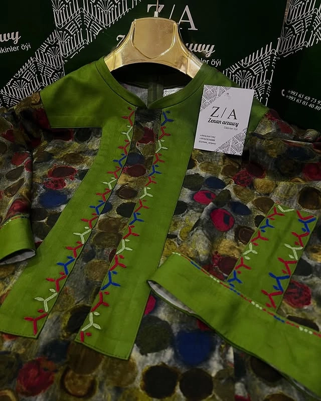 Türkmen fasonlar pombarh fasonlar Fasonlar 2025 fasonlar fason moda modalar Bezen bezen Türkmen fasonlar 2026 Türkmen fasonlar 2025 Türkmen fasonlar 2024 Türkmen fasonlar 2023 turkmenistan türkmenistan turkmen türkmen ashgabat  asgabat aşgabat balkan mary lebap dashoguz dasoguz daşoguz pombarh ponbarhat gulyupek gülýüpek stapel ştapel Gralan Çüýdeşen Abaýa Gadymy Krep Gurultaý 	Keteni Ýüpek Şifon Gipýur Lyon Welwet Atlas Kaşemir Streýç Suzana Ştapel Gülýüpek Pombarh Ýupka Gursakça Aksesuarlar Palto Penjek Okuw eşik Fata Sport eşik Uniforma Nakidka Öýme Şarf kompýuter ýaka ýaglyk Arenda köýnek 2nji el köýnek Taýyn köýnek Matalar Milli lybas milli lybaslar Toý köýnek Toý köýnekler toy koynek toy koynekler gundelik koynekler Gündelik	 
 köýnekler fata koynek Modern taze fason Eskiz koynektm turkmenkoynek türkmenkoynek fason moda moda fasonlar Iş eşik el iş	sada	ýakaly ýakasyz	keşdeli biserli	ýeňli giň nagyşly ýüregi açyk stoýka ýaka ýanly kombinasiýa 	zerli üsti aşak guşakly seçekli gysga ýeňli Ştapel Iş eşik el iş, ýakaly, ýeňli, giň 17-25, 26-35 Haki, Goýy-ýaşyl tomus