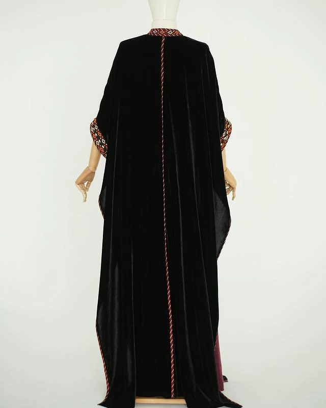 Türkmen fasonlar pombarh fasonlar Fasonlar 2025 fasonlar fason moda modalar Bezen bezen Türkmen fasonlar 2026 Türkmen fasonlar 2025 Türkmen fasonlar 2024 Türkmen fasonlar 2023 turkmenistan türkmenistan turkmen türkmen ashgabat  asgabat aşgabat balkan mary lebap dashoguz dasoguz daşoguz pombarh ponbarhat gulyupek gülýüpek stapel ştapel Gralan Çüýdeşen Abaýa Gadymy Krep Gurultaý 	Keteni Ýüpek Şifon Gipýur Lyon Welwet Atlas Kaşemir Streýç Suzana Ştapel Gülýüpek Pombarh Ýupka Gursakça Aksesuarlar Palto Penjek Okuw eşik Fata Sport eşik Uniforma Nakidka Öýme Şarf kompýuter ýaka ýaglyk Arenda köýnek 2nji el köýnek Taýyn köýnek Matalar Milli lybas milli lybaslar Toý köýnek Toý köýnekler toy koynek toy koynekler gundelik koynekler Gündelik	 
 köýnekler fata koynek Modern taze fason Eskiz koynektm turkmenkoynek türkmenkoynek fason moda moda fasonlar Iş eşik el iş	sada	ýakaly ýakasyz	keşdeli biserli	ýeňli giň nagyşly ýüregi açyk stoýka ýaka ýanly kombinasiýa 	zerli üsti aşak guşakly seçekli gysga ýeňli Panbarhat (Pombarh) Toý köýnek el iş, keşdeli, ýakaly, ýanly, gysga ýeňli, giň, nagyşly 17-25, 26-35 Gara yaz, tomus, guyz Taýyn köýnek