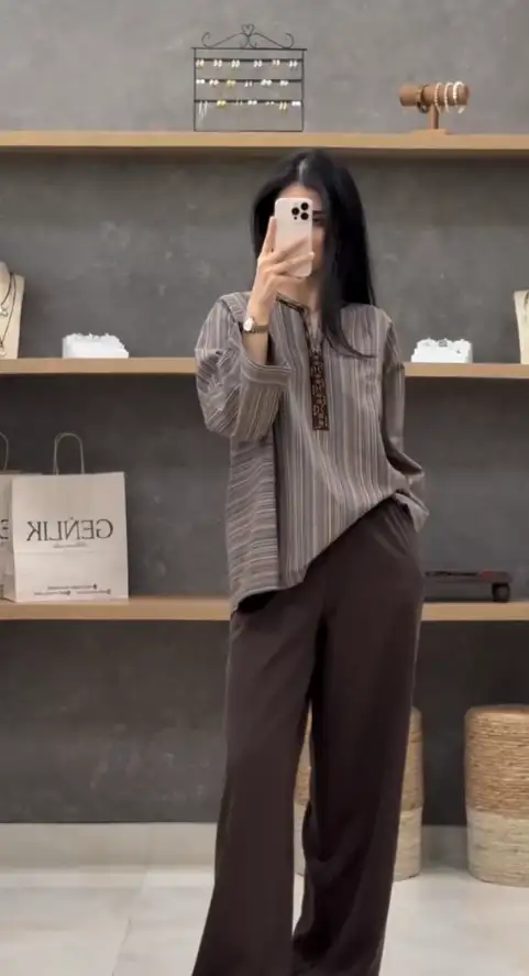 Türkmen fasonlar pombarh fasonlar Fasonlar 2025 fasonlar fason moda modalar Bezen bezen Türkmen fasonlar 2026 Türkmen fasonlar 2025 Türkmen fasonlar 2024 Türkmen fasonlar 2023 turkmenistan türkmenistan turkmen türkmen ashgabat  asgabat aşgabat balkan mary lebap dashoguz dasoguz daşoguz pombarh ponbarhat gulyupek gülýüpek stapel ştapel Gralan Çüýdeşen Abaýa Gadymy Krep Gurultaý 	Keteni Ýüpek Şifon Gipýur Lyon Welwet Atlas Kaşemir Streýç Suzana Ştapel Gülýüpek Pombarh Ýupka Gursakça Aksesuarlar Palto Penjek Okuw eşik Fata Sport eşik Uniforma Nakidka Öýme Şarf kompýuter ýaka ýaglyk Arenda köýnek 2nji el köýnek Taýyn köýnek Matalar Milli lybas milli lybaslar Toý köýnek Toý köýnekler toy koynek toy koynekler gundelik koynekler Gündelik	 
 köýnekler fata koynek Modern taze fason Eskiz koynektm turkmenkoynek türkmenkoynek fason moda moda fasonlar Iş eşik el iş	sada	ýakaly ýakasyz	keşdeli biserli	ýeňli giň nagyşly ýüregi açyk stoýka ýaka ýanly kombinasiýa 	zerli üsti aşak guşakly seçekli gysga ýeňli Modern ýakaly, ýeňli, giň, üsti aşak 17-25, 26-35  yaz, tomus, guyz