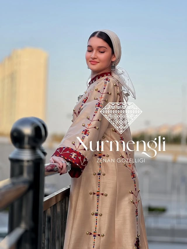 Türkmen fasonlar pombarh fasonlar Fasonlar 2025 fasonlar fason moda modalar Bezen bezen Türkmen fasonlar 2026 Türkmen fasonlar 2025 Türkmen fasonlar 2024 Türkmen fasonlar 2023 turkmenistan türkmenistan turkmen türkmen ashgabat  asgabat aşgabat balkan mary lebap dashoguz dasoguz daşoguz pombarh ponbarhat gulyupek gülýüpek stapel ştapel Gralan Çüýdeşen Abaýa Gadymy Krep Gurultaý 	Keteni Ýüpek Şifon Gipýur Lyon Welwet Atlas Kaşemir Streýç Suzana Ştapel Gülýüpek Pombarh Ýupka Gursakça Aksesuarlar Palto Penjek Okuw eşik Fata Sport eşik Uniforma Nakidka Öýme Şarf kompýuter ýaka ýaglyk Arenda köýnek 2nji el köýnek Taýyn köýnek Matalar Milli lybas milli lybaslar Toý köýnek Toý köýnekler toy koynek toy koynekler gundelik koynekler Gündelik	 
 köýnekler fata koynek Modern taze fason Eskiz koynektm turkmenkoynek türkmenkoynek fason moda moda fasonlar Iş eşik el iş	sada	ýakaly ýakasyz	keşdeli biserli	ýeňli giň nagyşly ýüregi açyk stoýka ýaka ýanly kombinasiýa 	zerli üsti aşak guşakly seçekli gysga ýeňli Gipýur, Ýüpek, Keteni, Şantu Milli lybas el iş, keşdeli, ýakaly, ýanly, ýeňli, giň, nagyşly 17-25, 26-35 Bežewyý, Altyn yaz, tomus, guyz, gysh