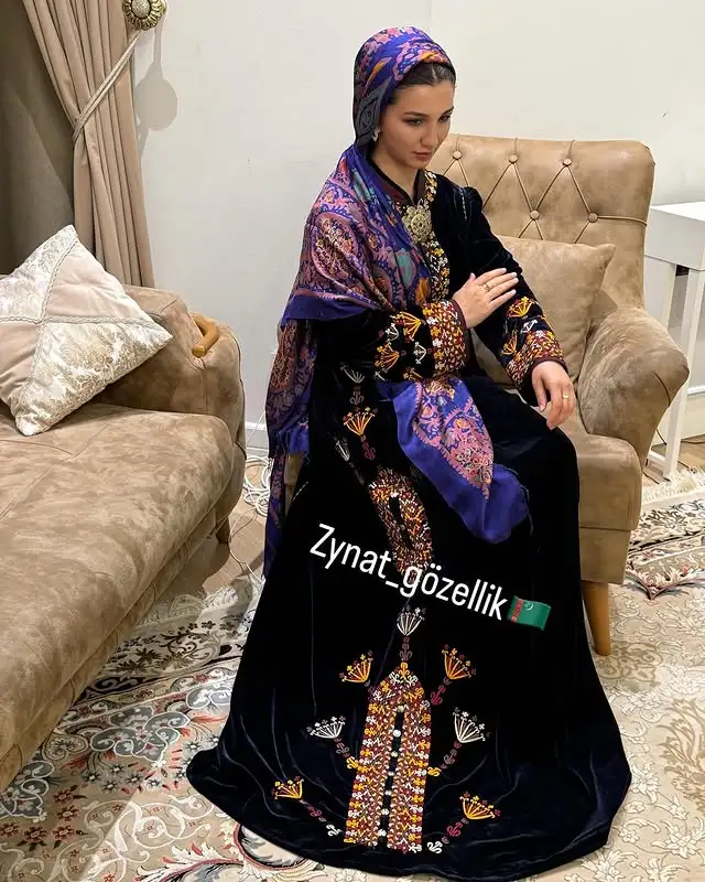 Türkmen fasonlar pombarh fasonlar Fasonlar 2025 fasonlar fason moda modalar Bezen bezen Türkmen fasonlar 2026 Türkmen fasonlar 2025 Türkmen fasonlar 2024 Türkmen fasonlar 2023 turkmenistan türkmenistan turkmen türkmen ashgabat  asgabat aşgabat balkan mary lebap dashoguz dasoguz daşoguz pombarh ponbarhat gulyupek gülýüpek stapel ştapel Gralan Çüýdeşen Abaýa Gadymy Krep Gurultaý 	Keteni Ýüpek Şifon Gipýur Lyon Welwet Atlas Kaşemir Streýç Suzana Ştapel Gülýüpek Pombarh Ýupka Gursakça Aksesuarlar Palto Penjek Okuw eşik Fata Sport eşik Uniforma Nakidka Öýme Şarf kompýuter ýaka ýaglyk Arenda köýnek 2nji el köýnek Taýyn köýnek Matalar Milli lybas milli lybaslar Toý köýnek Toý köýnekler toy koynek toy koynekler gundelik koynekler Gündelik	 
 köýnekler fata koynek Modern taze fason Eskiz koynektm turkmenkoynek türkmenkoynek fason moda moda fasonlar Iş eşik el iş	sada	ýakaly ýakasyz	keşdeli biserli	ýeňli giň nagyşly ýüregi açyk stoýka ýaka ýanly kombinasiýa 	zerli üsti aşak guşakly seçekli gysga ýeňli Panbarhat (Pombarh) Toý köýnek, Milli lybas el iş, keşdeli, ýakaly, ýeňli, giň, nagyşly 26-35, 35+ Gara, Goýy-gök yaz, gysh