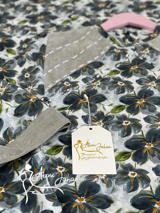 Türkmen fasonlar pombarh fasonlar Fasonlar 2025 fasonlar fason moda modalar Bezen bezen Türkmen fasonlar 2026 Türkmen fasonlar 2025 Türkmen fasonlar 2024 Türkmen fasonlar 2023 turkmenistan türkmenistan turkmen türkmen ashgabat  asgabat aşgabat balkan mary lebap dashoguz dasoguz daşoguz pombarh ponbarhat gulyupek gülýüpek stapel ştapel Gralan Çüýdeşen Abaýa Gadymy Krep Gurultaý 	Keteni Ýüpek Şifon Gipýur Lyon Welwet Atlas Kaşemir Streýç Suzana Ştapel Gülýüpek Pombarh Ýupka Gursakça Aksesuarlar Palto Penjek Okuw eşik Fata Sport eşik Uniforma Nakidka Öýme Şarf kompýuter ýaka ýaglyk Arenda köýnek 2nji el köýnek Taýyn köýnek Matalar Milli lybas milli lybaslar Toý köýnek Toý köýnekler toy koynek toy koynekler gundelik koynekler Gündelik	 
 köýnekler fata koynek Modern taze fason Eskiz koynektm turkmenkoynek türkmenkoynek fason moda moda fasonlar Iş eşik el iş	sada	ýakaly ýakasyz	keşdeli biserli	ýeňli giň nagyşly ýüregi açyk stoýka ýaka ýanly kombinasiýa 	zerli üsti aşak guşakly seçekli gysga ýeňli Ştapel Gündelik ýakasyz, ýeňli, giň 17-25, 26-35 Gök, Goýy-çal tomus Taýyn köýnek