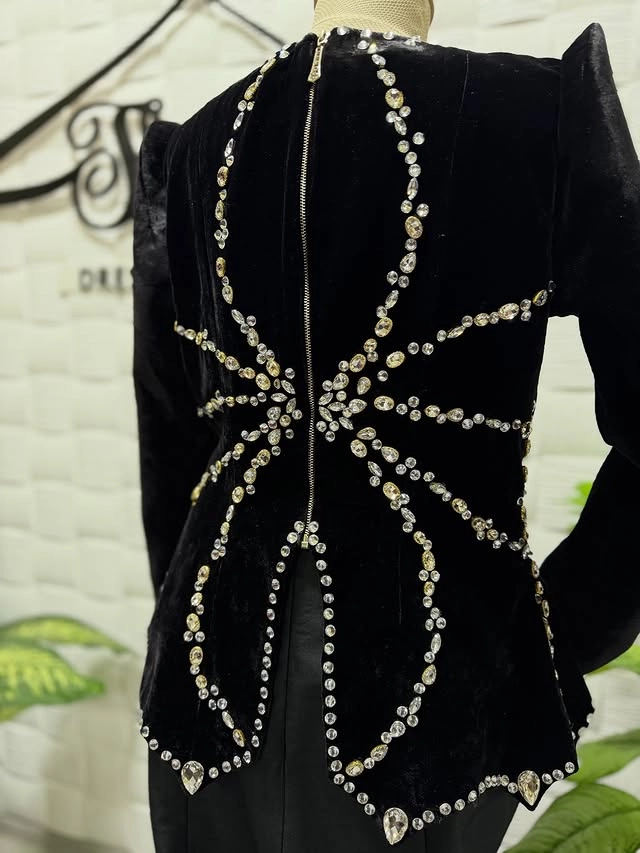 Türkmen fasonlar pombarh fasonlar Fasonlar 2025 fasonlar fason moda modalar Bezen bezen Türkmen fasonlar 2026 Türkmen fasonlar 2025 Türkmen fasonlar 2024 Türkmen fasonlar 2023 turkmenistan türkmenistan turkmen türkmen ashgabat  asgabat aşgabat balkan mary lebap dashoguz dasoguz daşoguz pombarh ponbarhat gulyupek gülýüpek stapel ştapel Gralan Çüýdeşen Abaýa Gadymy Krep Gurultaý 	Keteni Ýüpek Şifon Gipýur Lyon Welwet Atlas Kaşemir Streýç Suzana Ştapel Gülýüpek Pombarh Ýupka Gursakça Aksesuarlar Palto Penjek Okuw eşik Fata Sport eşik Uniforma Nakidka Öýme Şarf kompýuter ýaka ýaglyk Arenda köýnek 2nji el köýnek Taýyn köýnek Matalar Milli lybas milli lybaslar Toý köýnek Toý köýnekler toy koynek toy koynekler gundelik koynekler Gündelik	 
 köýnekler fata koynek Modern taze fason Eskiz koynektm turkmenkoynek türkmenkoynek fason moda moda fasonlar Iş eşik el iş	sada	ýakaly ýakasyz	keşdeli biserli	ýeňli giň nagyşly ýüregi açyk stoýka ýaka ýanly kombinasiýa 	zerli üsti aşak guşakly seçekli gysga ýeňli 