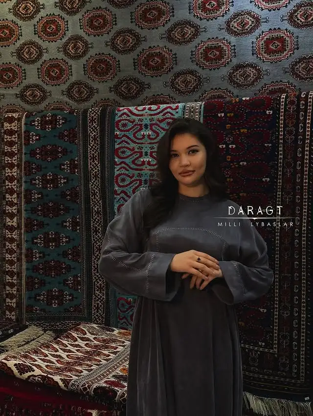 Türkmen fasonlar pombarh fasonlar Fasonlar 2025 fasonlar fason moda modalar Bezen bezen Türkmen fasonlar 2026 Türkmen fasonlar 2025 Türkmen fasonlar 2024 Türkmen fasonlar 2023 turkmenistan türkmenistan turkmen türkmen ashgabat  asgabat aşgabat balkan mary lebap dashoguz dasoguz daşoguz pombarh ponbarhat gulyupek gülýüpek stapel ştapel Gralan Çüýdeşen Abaýa Gadymy Krep Gurultaý 	Keteni Ýüpek Şifon Gipýur Lyon Welwet Atlas Kaşemir Streýç Suzana Ştapel Gülýüpek Pombarh Ýupka Gursakça Aksesuarlar Palto Penjek Okuw eşik Fata Sport eşik Uniforma Nakidka Öýme Şarf kompýuter ýaka ýaglyk Arenda köýnek 2nji el köýnek Taýyn köýnek Matalar Milli lybas milli lybaslar Toý köýnek Toý köýnekler toy koynek toy koynekler gundelik koynekler Gündelik	 
 köýnekler fata koynek Modern taze fason Eskiz koynektm turkmenkoynek türkmenkoynek fason moda moda fasonlar Iş eşik el iş	sada	ýakaly ýakasyz	keşdeli biserli	ýeňli giň nagyşly ýüregi açyk stoýka ýaka ýanly kombinasiýa 	zerli üsti aşak guşakly seçekli gysga ýeňli 