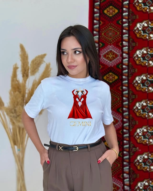 Türkmen fasonlar pombarh fasonlar Fasonlar 2025 fasonlar fason moda modalar Bezen bezen Türkmen fasonlar 2026 Türkmen fasonlar 2025 Türkmen fasonlar 2024 Türkmen fasonlar 2023 turkmenistan türkmenistan turkmen türkmen ashgabat  asgabat aşgabat balkan mary lebap dashoguz dasoguz daşoguz pombarh ponbarhat gulyupek gülýüpek stapel ştapel Gralan Çüýdeşen Abaýa Gadymy Krep Gurultaý 	Keteni Ýüpek Şifon Gipýur Lyon Welwet Atlas Kaşemir Streýç Suzana Ştapel Gülýüpek Pombarh Ýupka Gursakça Aksesuarlar Palto Penjek Okuw eşik Fata Sport eşik Uniforma Nakidka Öýme Şarf kompýuter ýaka ýaglyk Arenda köýnek 2nji el köýnek Taýyn köýnek Matalar Milli lybas milli lybaslar Toý köýnek Toý köýnekler toy koynek toy koynekler gundelik koynekler Gündelik	 
 köýnekler fata koynek Modern taze fason Eskiz koynektm turkmenkoynek türkmenkoynek fason moda moda fasonlar Iş eşik el iş	sada	ýakaly ýakasyz	keşdeli biserli	ýeňli giň nagyşly ýüregi açyk stoýka ýaka ýanly kombinasiýa 	zerli üsti aşak guşakly seçekli gysga ýeňli Modern  12-16, 17-25, 26-35 Ak yaz, tomus, guyz Art eşik