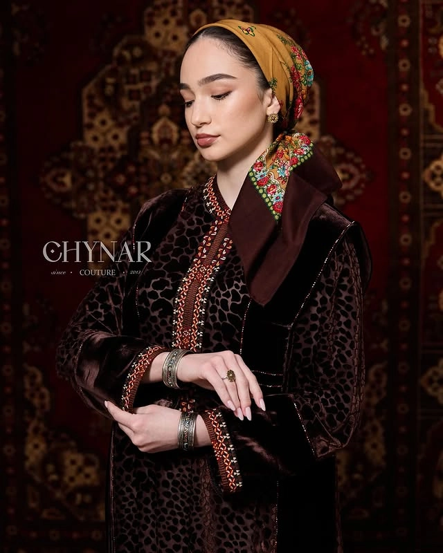 Türkmen fasonlar pombarh fasonlar Fasonlar 2025 fasonlar fason moda modalar Bezen bezen Türkmen fasonlar 2026 Türkmen fasonlar 2025 Türkmen fasonlar 2024 Türkmen fasonlar 2023 turkmenistan türkmenistan turkmen türkmen ashgabat  asgabat aşgabat balkan mary lebap dashoguz dasoguz daşoguz pombarh ponbarhat gulyupek gülýüpek stapel ştapel Gralan Çüýdeşen Abaýa Gadymy Krep Gurultaý 	Keteni Ýüpek Şifon Gipýur Lyon Welwet Atlas Kaşemir Streýç Suzana Ştapel Gülýüpek Pombarh Ýupka Gursakça Aksesuarlar Palto Penjek Okuw eşik Fata Sport eşik Uniforma Nakidka Öýme Şarf kompýuter ýaka ýaglyk Arenda köýnek 2nji el köýnek Taýyn köýnek Matalar Milli lybas milli lybaslar Toý köýnek Toý köýnekler toy koynek toy koynekler gundelik koynekler Gündelik	 
 köýnekler fata koynek Modern taze fason Eskiz koynektm turkmenkoynek türkmenkoynek fason moda moda fasonlar Iş eşik el iş	sada	ýakaly ýakasyz	keşdeli biserli	ýeňli giň nagyşly ýüregi açyk stoýka ýaka ýanly kombinasiýa 	zerli üsti aşak guşakly seçekli gysga ýeňli Panbarhat (Pombarh) Toý köýnek el iş, keşdeli, ýakaly, ýanly, ýeňli, giň, nagyşly 26-35 Goňur yaz, guyz