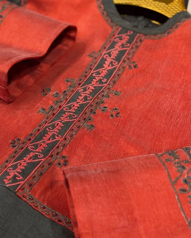 Türkmen fasonlar pombarh fasonlar Fasonlar 2025 fasonlar fason moda modalar Bezen bezen Türkmen fasonlar 2026 Türkmen fasonlar 2025 Türkmen fasonlar 2024 Türkmen fasonlar 2023 turkmenistan türkmenistan turkmen türkmen ashgabat  asgabat aşgabat balkan mary lebap dashoguz dasoguz daşoguz pombarh ponbarhat gulyupek gülýüpek stapel ştapel Gralan Çüýdeşen Abaýa Gadymy Krep Gurultaý 	Keteni Ýüpek Şifon Gipýur Lyon Welwet Atlas Kaşemir Streýç Suzana Ştapel Gülýüpek Pombarh Ýupka Gursakça Aksesuarlar Palto Penjek Okuw eşik Fata Sport eşik Uniforma Nakidka Öýme Şarf kompýuter ýaka ýaglyk Arenda köýnek 2nji el köýnek Taýyn köýnek Matalar Milli lybas milli lybaslar Toý köýnek Toý köýnekler toy koynek toy koynekler gundelik koynekler Gündelik	 
 köýnekler fata koynek Modern taze fason Eskiz koynektm turkmenkoynek türkmenkoynek fason moda moda fasonlar Iş eşik el iş	sada	ýakaly ýakasyz	keşdeli biserli	ýeňli giň nagyşly ýüregi açyk stoýka ýaka ýanly kombinasiýa 	zerli üsti aşak guşakly seçekli gysga ýeňli Ýüpek, Gülýüpek Milli lybas el iş, keşdeli, ýakaly, ýeňli, giň, nagyşly 26-35 Mämişi yaz, tomus