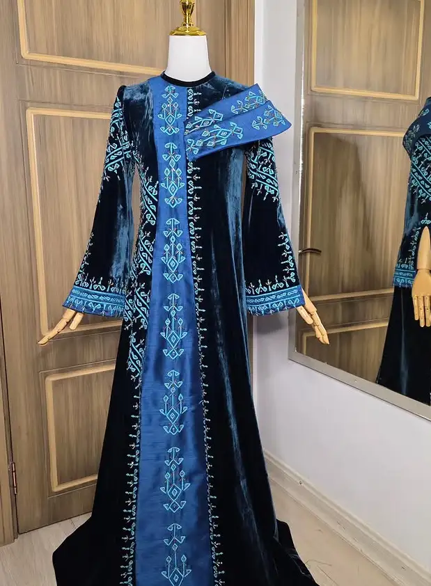 Türkmen fasonlar pombarh fasonlar Fasonlar 2025 fasonlar fason moda modalar Bezen bezen Türkmen fasonlar 2026 Türkmen fasonlar 2025 Türkmen fasonlar 2024 Türkmen fasonlar 2023 turkmenistan türkmenistan turkmen türkmen ashgabat  asgabat aşgabat balkan mary lebap dashoguz dasoguz daşoguz pombarh ponbarhat gulyupek gülýüpek stapel ştapel Gralan Çüýdeşen Abaýa Gadymy Krep Gurultaý 	Keteni Ýüpek Şifon Gipýur Lyon Welwet Atlas Kaşemir Streýç Suzana Ştapel Gülýüpek Pombarh Ýupka Gursakça Aksesuarlar Palto Penjek Okuw eşik Fata Sport eşik Uniforma Nakidka Öýme Şarf kompýuter ýaka ýaglyk Arenda köýnek 2nji el köýnek Taýyn köýnek Matalar Milli lybas milli lybaslar Toý köýnek Toý köýnekler toy koynek toy koynekler gundelik koynekler Gündelik	 
 köýnekler fata koynek Modern taze fason Eskiz koynektm turkmenkoynek türkmenkoynek fason moda moda fasonlar Iş eşik el iş	sada	ýakaly ýakasyz	keşdeli biserli	ýeňli giň nagyşly ýüregi açyk stoýka ýaka ýanly kombinasiýa 	zerli üsti aşak guşakly seçekli gysga ýeňli Tulky Toý köýnek keşdeli, ýakasyz, ýanly, ýeňli, giň, nagyşly 26-35 Benewşe, Goýy-gök yaz, guyz, gysh