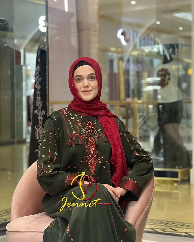 Türkmen fasonlar pombarh fasonlar Fasonlar 2025 fasonlar fason moda modalar Bezen bezen Türkmen fasonlar 2026 Türkmen fasonlar 2025 Türkmen fasonlar 2024 Türkmen fasonlar 2023 turkmenistan türkmenistan turkmen türkmen ashgabat  asgabat aşgabat balkan mary lebap dashoguz dasoguz daşoguz pombarh ponbarhat gulyupek gülýüpek stapel ştapel Gralan Çüýdeşen Abaýa Gadymy Krep Gurultaý 	Keteni Ýüpek Şifon Gipýur Lyon Welwet Atlas Kaşemir Streýç Suzana Ştapel Gülýüpek Pombarh Ýupka Gursakça Aksesuarlar Palto Penjek Okuw eşik Fata Sport eşik Uniforma Nakidka Öýme Şarf kompýuter ýaka ýaglyk Arenda köýnek 2nji el köýnek Taýyn köýnek Matalar Milli lybas milli lybaslar Toý köýnek Toý köýnekler toy koynek toy koynekler gundelik koynekler Gündelik	 
 köýnekler fata koynek Modern taze fason Eskiz koynektm turkmenkoynek türkmenkoynek fason moda moda fasonlar Iş eşik el iş	sada	ýakaly ýakasyz	keşdeli biserli	ýeňli giň nagyşly ýüregi açyk stoýka ýaka ýanly kombinasiýa 	zerli üsti aşak guşakly seçekli gysga ýeňli Gülýüpek Toý köýnek, Milli lybas el iş, keşdeli, ýakaly, ýanly, ýeňli, giň, nagyşly 26-35, 35+ Haki yaz, guyz