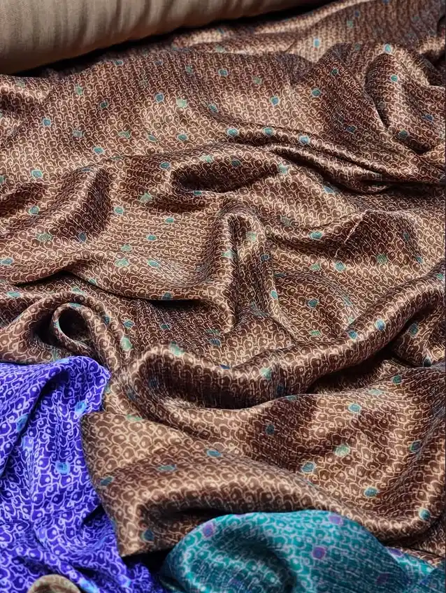 Türkmen fasonlar pombarh fasonlar Fasonlar 2025 fasonlar fason moda modalar Bezen bezen Türkmen fasonlar 2026 Türkmen fasonlar 2025 Türkmen fasonlar 2024 Türkmen fasonlar 2023 turkmenistan türkmenistan turkmen türkmen ashgabat  asgabat aşgabat balkan mary lebap dashoguz dasoguz daşoguz pombarh ponbarhat gulyupek gülýüpek stapel ştapel Gralan Çüýdeşen Abaýa Gadymy Krep Gurultaý 	Keteni Ýüpek Şifon Gipýur Lyon Welwet Atlas Kaşemir Streýç Suzana Ştapel Gülýüpek Pombarh Ýupka Gursakça Aksesuarlar Palto Penjek Okuw eşik Fata Sport eşik Uniforma Nakidka Öýme Şarf kompýuter ýaka ýaglyk Arenda köýnek 2nji el köýnek Taýyn köýnek Matalar Milli lybas milli lybaslar Toý köýnek Toý köýnekler toy koynek toy koynekler gundelik koynekler Gündelik	 
 köýnekler fata koynek Modern taze fason Eskiz koynektm turkmenkoynek türkmenkoynek fason moda moda fasonlar Iş eşik el iş	sada	ýakaly ýakasyz	keşdeli biserli	ýeňli giň nagyşly ýüregi açyk stoýka ýaka ýanly kombinasiýa 	zerli üsti aşak guşakly seçekli gysga ýeňli Gülýüpek, Ipeker      Matalar