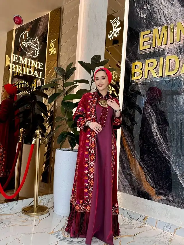 Türkmen fasonlar pombarh fasonlar Fasonlar 2025 fasonlar fason moda modalar Bezen bezen Türkmen fasonlar 2026 Türkmen fasonlar 2025 Türkmen fasonlar 2024 Türkmen fasonlar 2023 turkmenistan türkmenistan turkmen türkmen ashgabat  asgabat aşgabat balkan mary lebap dashoguz dasoguz daşoguz pombarh ponbarhat gulyupek gülýüpek stapel ştapel Gralan Çüýdeşen Abaýa Gadymy Krep Gurultaý 	Keteni Ýüpek Şifon Gipýur Lyon Welwet Atlas Kaşemir Streýç Suzana Ştapel Gülýüpek Pombarh Ýupka Gursakça Aksesuarlar Palto Penjek Okuw eşik Fata Sport eşik Uniforma Nakidka Öýme Şarf kompýuter ýaka ýaglyk Arenda köýnek 2nji el köýnek Taýyn köýnek Matalar Milli lybas milli lybaslar Toý köýnek Toý köýnekler toy koynek toy koynekler gundelik koynekler Gündelik	 
 köýnekler fata koynek Modern taze fason Eskiz koynektm turkmenkoynek türkmenkoynek fason moda moda fasonlar Iş eşik el iş	sada	ýakaly ýakasyz	keşdeli biserli	ýeňli giň nagyşly ýüregi açyk stoýka ýaka ýanly kombinasiýa 	zerli üsti aşak guşakly seçekli gysga ýeňli Milli lybas keşdeli, ýakaly, ýeňli, giň, nagyşly 26-35, 35+  yaz, guyz, gysh