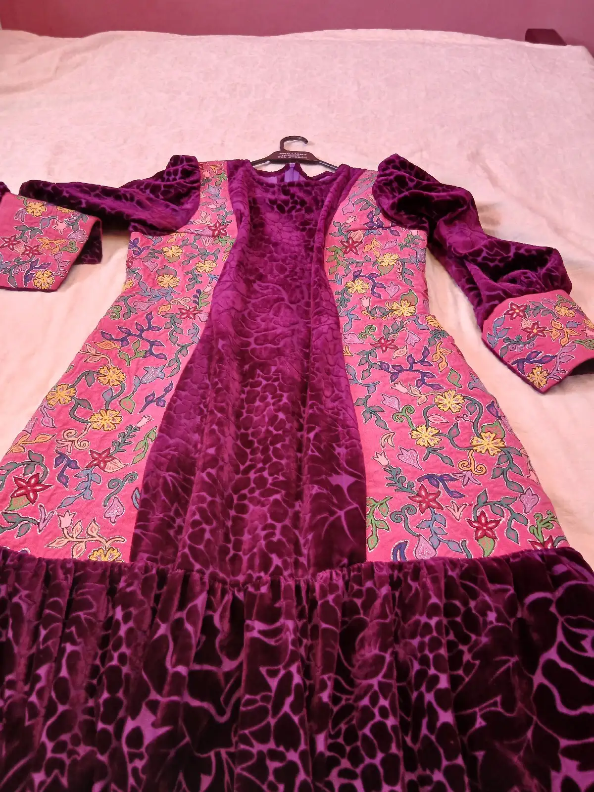 Türkmen fasonlar pombarh fasonlar Fasonlar 2025 fasonlar fason moda modalar Bezen bezen Türkmen fasonlar 2026 Türkmen fasonlar 2025 Türkmen fasonlar 2024 Türkmen fasonlar 2023 turkmenistan türkmenistan turkmen türkmen ashgabat  asgabat aşgabat balkan mary lebap dashoguz dasoguz daşoguz pombarh ponbarhat gulyupek gülýüpek stapel ştapel Gralan Çüýdeşen Abaýa Gadymy Krep Gurultaý 	Keteni Ýüpek Şifon Gipýur Lyon Welwet Atlas Kaşemir Streýç Suzana Ştapel Gülýüpek Pombarh Ýupka Gursakça Aksesuarlar Palto Penjek Okuw eşik Fata Sport eşik Uniforma Nakidka Öýme Şarf kompýuter ýaka ýaglyk Arenda köýnek 2nji el köýnek Taýyn köýnek Matalar Milli lybas milli lybaslar Toý köýnek Toý köýnekler toy koynek toy koynekler gundelik koynekler Gündelik	 
 köýnekler fata koynek Modern taze fason Eskiz koynektm turkmenkoynek türkmenkoynek fason moda moda fasonlar Iş eşik el iş	sada	ýakaly ýakasyz	keşdeli biserli	ýeňli giň nagyşly ýüregi açyk stoýka ýaka ýanly kombinasiýa 	zerli üsti aşak guşakly seçekli gysga ýeňli 