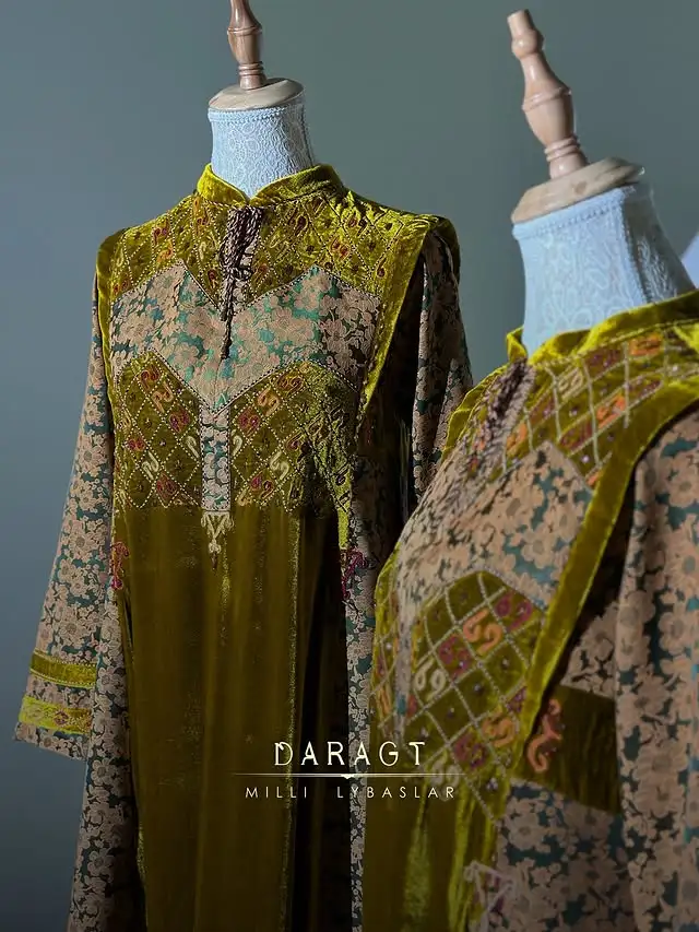 Türkmen fasonlar pombarh fasonlar Fasonlar 2025 fasonlar fason moda modalar Bezen bezen Türkmen fasonlar 2026 Türkmen fasonlar 2025 Türkmen fasonlar 2024 Türkmen fasonlar 2023 turkmenistan türkmenistan turkmen türkmen ashgabat  asgabat aşgabat balkan mary lebap dashoguz dasoguz daşoguz pombarh ponbarhat gulyupek gülýüpek stapel ştapel Gralan Çüýdeşen Abaýa Gadymy Krep Gurultaý 	Keteni Ýüpek Şifon Gipýur Lyon Welwet Atlas Kaşemir Streýç Suzana Ştapel Gülýüpek Pombarh Ýupka Gursakça Aksesuarlar Palto Penjek Okuw eşik Fata Sport eşik Uniforma Nakidka Öýme Şarf kompýuter ýaka ýaglyk Arenda köýnek 2nji el köýnek Taýyn köýnek Matalar Milli lybas milli lybaslar Toý köýnek Toý köýnekler toy koynek toy koynekler gundelik koynekler Gündelik	 
 köýnekler fata koynek Modern taze fason Eskiz koynektm turkmenkoynek türkmenkoynek fason moda moda fasonlar Iş eşik el iş	sada	ýakaly ýakasyz	keşdeli biserli	ýeňli giň nagyşly ýüregi açyk stoýka ýaka ýanly kombinasiýa 	zerli üsti aşak guşakly seçekli gysga ýeňli 