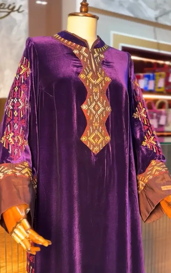 Türkmen fasonlar pombarh fasonlar Fasonlar 2025 fasonlar fason moda modalar Bezen bezen Türkmen fasonlar 2026 Türkmen fasonlar 2025 Türkmen fasonlar 2024 Türkmen fasonlar 2023 turkmenistan türkmenistan turkmen türkmen ashgabat  asgabat aşgabat balkan mary lebap dashoguz dasoguz daşoguz pombarh ponbarhat gulyupek gülýüpek stapel ştapel Gralan Çüýdeşen Abaýa Gadymy Krep Gurultaý 	Keteni Ýüpek Şifon Gipýur Lyon Welwet Atlas Kaşemir Streýç Suzana Ştapel Gülýüpek Pombarh Ýupka Gursakça Aksesuarlar Palto Penjek Okuw eşik Fata Sport eşik Uniforma Nakidka Öýme Şarf kompýuter ýaka ýaglyk Arenda köýnek 2nji el köýnek Taýyn köýnek Matalar Milli lybas milli lybaslar Toý köýnek Toý köýnekler toy koynek toy koynekler gundelik koynekler Gündelik	 
 köýnekler fata koynek Modern taze fason Eskiz koynektm turkmenkoynek türkmenkoynek fason moda moda fasonlar Iş eşik el iş	sada	ýakaly ýakasyz	keşdeli biserli	ýeňli giň nagyşly ýüregi açyk stoýka ýaka ýanly kombinasiýa 	zerli üsti aşak guşakly seçekli gysga ýeňli Panbarhat (Pombarh) Toý köýnek el iş, keşdeli, ýakaly, ýeňli, giň, nagyşly 26-35 #4B2C75 yaz, guyz, gysh