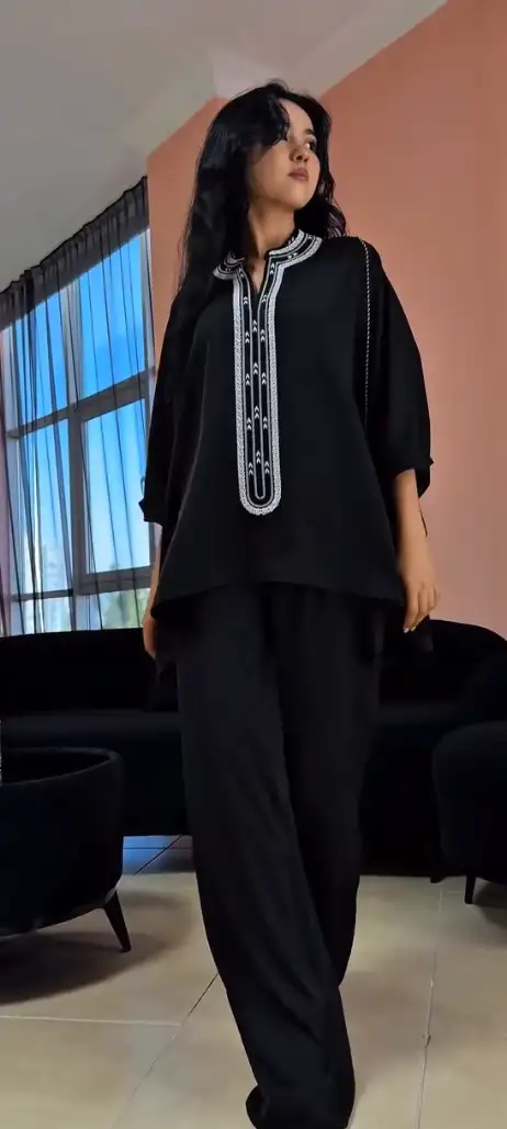 Türkmen fasonlar pombarh fasonlar Fasonlar 2025 fasonlar fason moda modalar Bezen bezen Türkmen fasonlar 2026 Türkmen fasonlar 2025 Türkmen fasonlar 2024 Türkmen fasonlar 2023 turkmenistan türkmenistan turkmen türkmen ashgabat  asgabat aşgabat balkan mary lebap dashoguz dasoguz daşoguz pombarh ponbarhat gulyupek gülýüpek stapel ştapel Gralan Çüýdeşen Abaýa Gadymy Krep Gurultaý 	Keteni Ýüpek Şifon Gipýur Lyon Welwet Atlas Kaşemir Streýç Suzana Ştapel Gülýüpek Pombarh Ýupka Gursakça Aksesuarlar Palto Penjek Okuw eşik Fata Sport eşik Uniforma Nakidka Öýme Şarf kompýuter ýaka ýaglyk Arenda köýnek 2nji el köýnek Taýyn köýnek Matalar Milli lybas milli lybaslar Toý köýnek Toý köýnekler toy koynek toy koynekler gundelik koynekler Gündelik	 
 köýnekler fata koynek Modern taze fason Eskiz koynektm turkmenkoynek türkmenkoynek fason moda moda fasonlar Iş eşik el iş	sada	ýakaly ýakasyz	keşdeli biserli	ýeňli giň nagyşly ýüregi açyk stoýka ýaka ýanly kombinasiýa 	zerli üsti aşak guşakly seçekli gysga ýeňli Modern ýakaly, gysga ýeňli, giň, üsti aşak 12-16, 17-25, 26-35 Gara tomus, guyz