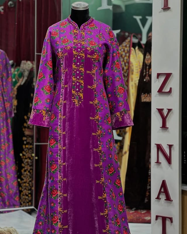 Türkmen fasonlar pombarh fasonlar Fasonlar 2025 fasonlar fason moda modalar Bezen bezen Türkmen fasonlar 2026 Türkmen fasonlar 2025 Türkmen fasonlar 2024 Türkmen fasonlar 2023 turkmenistan türkmenistan turkmen türkmen ashgabat  asgabat aşgabat balkan mary lebap dashoguz dasoguz daşoguz pombarh ponbarhat gulyupek gülýüpek stapel ştapel Gralan Çüýdeşen Abaýa Gadymy Krep Gurultaý 	Keteni Ýüpek Şifon Gipýur Lyon Welwet Atlas Kaşemir Streýç Suzana Ştapel Gülýüpek Pombarh Ýupka Gursakça Aksesuarlar Palto Penjek Okuw eşik Fata Sport eşik Uniforma Nakidka Öýme Şarf kompýuter ýaka ýaglyk Arenda köýnek 2nji el köýnek Taýyn köýnek Matalar Milli lybas milli lybaslar Toý köýnek Toý köýnekler toy koynek toy koynekler gundelik koynekler Gündelik	 
 köýnekler fata koynek Modern taze fason Eskiz koynektm turkmenkoynek türkmenkoynek fason moda moda fasonlar Iş eşik el iş	sada	ýakaly ýakasyz	keşdeli biserli	ýeňli giň nagyşly ýüregi açyk stoýka ýaka ýanly kombinasiýa 	zerli üsti aşak guşakly seçekli gysga ýeňli Ştapel, Gülýüpek Toý köýnek el iş, ýakaly, ýeňli, giň 17-25, 26-35, 35+ #4B2C75 yaz, tomus