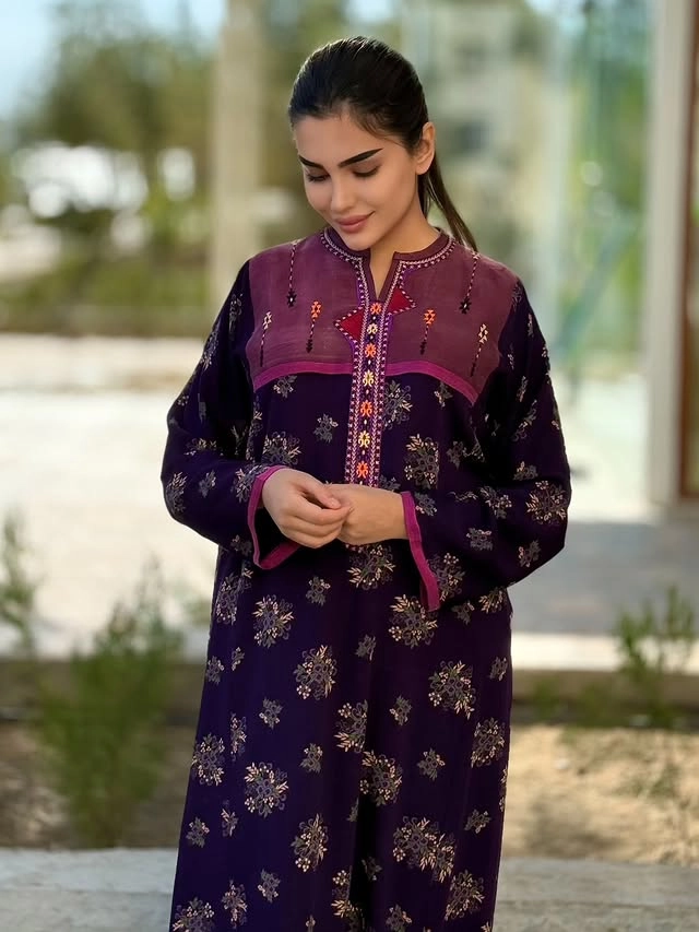 Türkmen fasonlar pombarh fasonlar Fasonlar 2025 fasonlar fason moda modalar Bezen bezen Türkmen fasonlar 2026 Türkmen fasonlar 2025 Türkmen fasonlar 2024 Türkmen fasonlar 2023 turkmenistan türkmenistan turkmen türkmen ashgabat  asgabat aşgabat balkan mary lebap dashoguz dasoguz daşoguz pombarh ponbarhat gulyupek gülýüpek stapel ştapel Gralan Çüýdeşen Abaýa Gadymy Krep Gurultaý 	Keteni Ýüpek Şifon Gipýur Lyon Welwet Atlas Kaşemir Streýç Suzana Ştapel Gülýüpek Pombarh Ýupka Gursakça Aksesuarlar Palto Penjek Okuw eşik Fata Sport eşik Uniforma Nakidka Öýme Şarf kompýuter ýaka ýaglyk Arenda köýnek 2nji el köýnek Taýyn köýnek Matalar Milli lybas milli lybaslar Toý köýnek Toý köýnekler toy koynek toy koynekler gundelik koynekler Gündelik	 
 köýnekler fata koynek Modern taze fason Eskiz koynektm turkmenkoynek türkmenkoynek fason moda moda fasonlar Iş eşik el iş	sada	ýakaly ýakasyz	keşdeli biserli	ýeňli giň nagyşly ýüregi açyk stoýka ýaka ýanly kombinasiýa 	zerli üsti aşak guşakly seçekli gysga ýeňli 