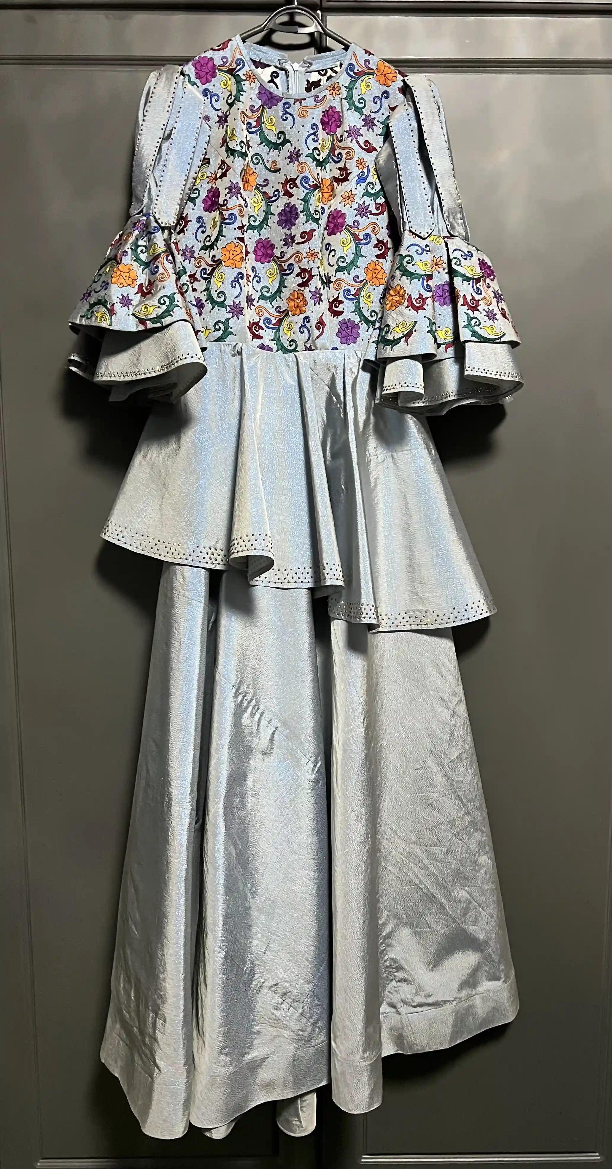 Türkmen fasonlar pombarh fasonlar Fasonlar 2025 fasonlar fason moda modalar Bezen bezen Türkmen fasonlar 2026 Türkmen fasonlar 2025 Türkmen fasonlar 2024 Türkmen fasonlar 2023 turkmenistan türkmenistan turkmen türkmen ashgabat  asgabat aşgabat balkan mary lebap dashoguz dasoguz daşoguz pombarh ponbarhat gulyupek gülýüpek stapel ştapel Gralan Çüýdeşen Abaýa Gadymy Krep Gurultaý 	Keteni Ýüpek Şifon Gipýur Lyon Welwet Atlas Kaşemir Streýç Suzana Ştapel Gülýüpek Pombarh Ýupka Gursakça Aksesuarlar Palto Penjek Okuw eşik Fata Sport eşik Uniforma Nakidka Öýme Şarf kompýuter ýaka ýaglyk Arenda köýnek 2nji el köýnek Taýyn köýnek Matalar Milli lybas milli lybaslar Toý köýnek Toý köýnekler toy koynek toy koynekler gundelik koynekler Gündelik	 
 köýnekler fata koynek Modern taze fason Eskiz koynektm turkmenkoynek türkmenkoynek fason moda moda fasonlar Iş eşik el iş	sada	ýakaly ýakasyz	keşdeli biserli	ýeňli giň nagyşly ýüregi açyk stoýka ýaka ýanly kombinasiýa 	zerli üsti aşak guşakly seçekli gysga ýeňli Keteni Toý köýnek ýakasyz, ýeňli, giň 17-25, 26-35 Kümüş yaz, tomus, guyz, gysh