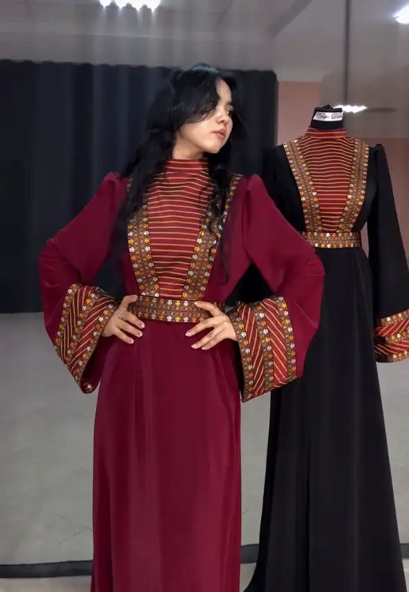 Türkmen fasonlar pombarh fasonlar Fasonlar 2025 fasonlar fason moda modalar Bezen bezen Türkmen fasonlar 2026 Türkmen fasonlar 2025 Türkmen fasonlar 2024 Türkmen fasonlar 2023 turkmenistan türkmenistan turkmen türkmen ashgabat  asgabat aşgabat balkan mary lebap dashoguz dasoguz daşoguz pombarh ponbarhat gulyupek gülýüpek stapel ştapel Gralan Çüýdeşen Abaýa Gadymy Krep Gurultaý 	Keteni Ýüpek Şifon Gipýur Lyon Welwet Atlas Kaşemir Streýç Suzana Ştapel Gülýüpek Pombarh Ýupka Gursakça Aksesuarlar Palto Penjek Okuw eşik Fata Sport eşik Uniforma Nakidka Öýme Şarf kompýuter ýaka ýaglyk Arenda köýnek 2nji el köýnek Taýyn köýnek Matalar Milli lybas milli lybaslar Toý köýnek Toý köýnekler toy koynek toy koynekler gundelik koynekler Gündelik	 
 köýnekler fata koynek Modern taze fason Eskiz koynektm turkmenkoynek türkmenkoynek fason moda moda fasonlar Iş eşik el iş	sada	ýakaly ýakasyz	keşdeli biserli	ýeňli giň nagyşly ýüregi açyk stoýka ýaka ýanly kombinasiýa 	zerli üsti aşak guşakly seçekli gysga ýeňli Keteni Modern ýakasyz, ýeňli, giň, guşakly 17-25, 26-35 Gara, Goýy-gyzyl yaz, tomus, guyz, gysh