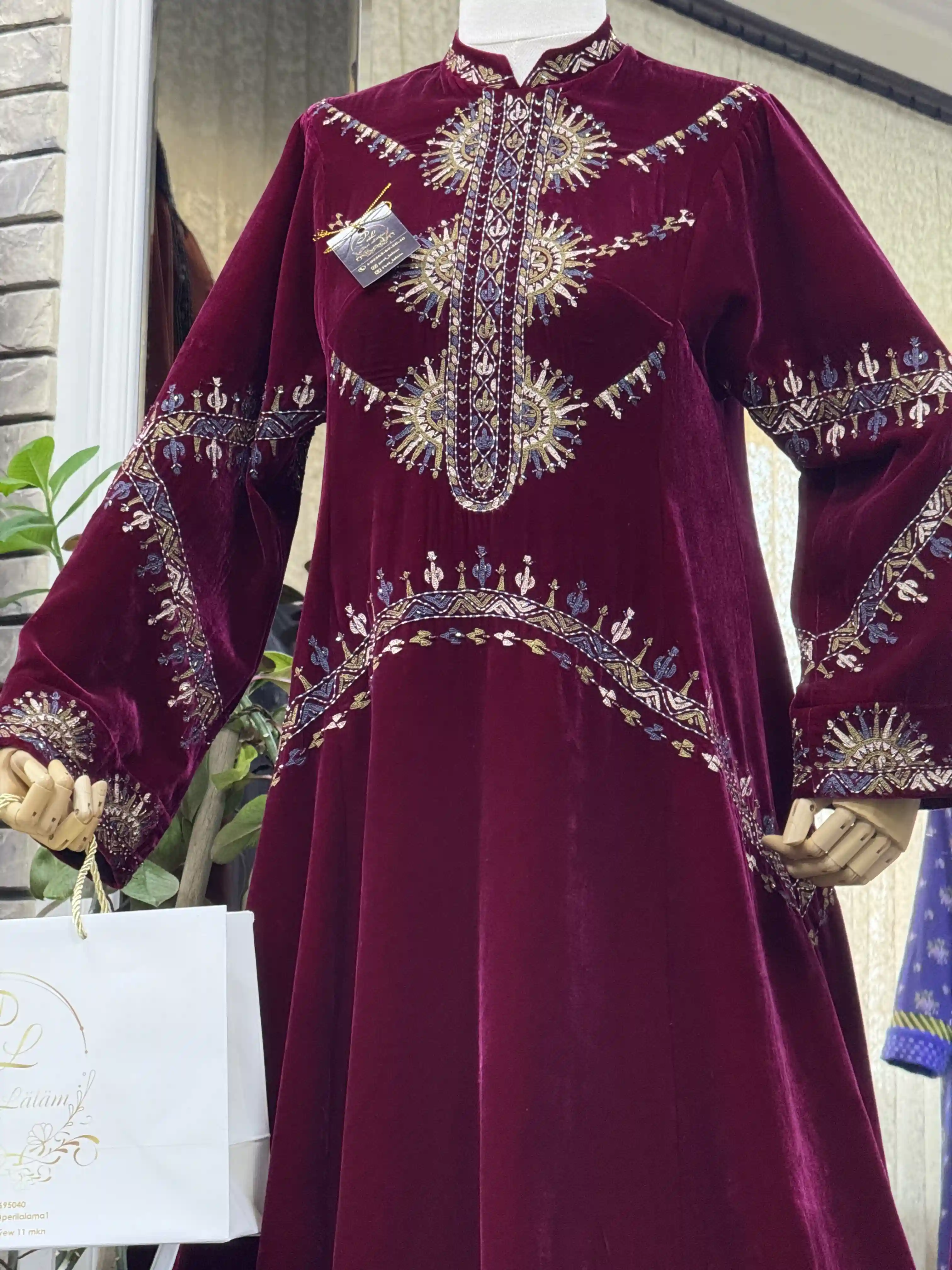 Türkmen fasonlar pombarh fasonlar Fasonlar 2025 fasonlar fason moda modalar Bezen bezen Türkmen fasonlar 2026 Türkmen fasonlar 2025 Türkmen fasonlar 2024 Türkmen fasonlar 2023 turkmenistan türkmenistan turkmen türkmen ashgabat  asgabat aşgabat balkan mary lebap dashoguz dasoguz daşoguz pombarh ponbarhat gulyupek gülýüpek stapel ştapel Gralan Çüýdeşen Abaýa Gadymy Krep Gurultaý 	Keteni Ýüpek Şifon Gipýur Lyon Welwet Atlas Kaşemir Streýç Suzana Ştapel Gülýüpek Pombarh Ýupka Gursakça Aksesuarlar Palto Penjek Okuw eşik Fata Sport eşik Uniforma Nakidka Öýme Şarf kompýuter ýaka ýaglyk Arenda köýnek 2nji el köýnek Taýyn köýnek Matalar Milli lybas milli lybaslar Toý köýnek Toý köýnekler toy koynek toy koynekler gundelik koynekler Gündelik	 
 köýnekler fata koynek Modern taze fason Eskiz koynektm turkmenkoynek türkmenkoynek fason moda moda fasonlar Iş eşik el iş	sada	ýakaly ýakasyz	keşdeli biserli	ýeňli giň nagyşly ýüregi açyk stoýka ýaka ýanly kombinasiýa 	zerli üsti aşak guşakly seçekli gysga ýeňli Panbarhat (Pombarh) Uçurym köýnek el iş, ýakaly, ýeňli, giň 17-25 Goýy-gyzyl guyz