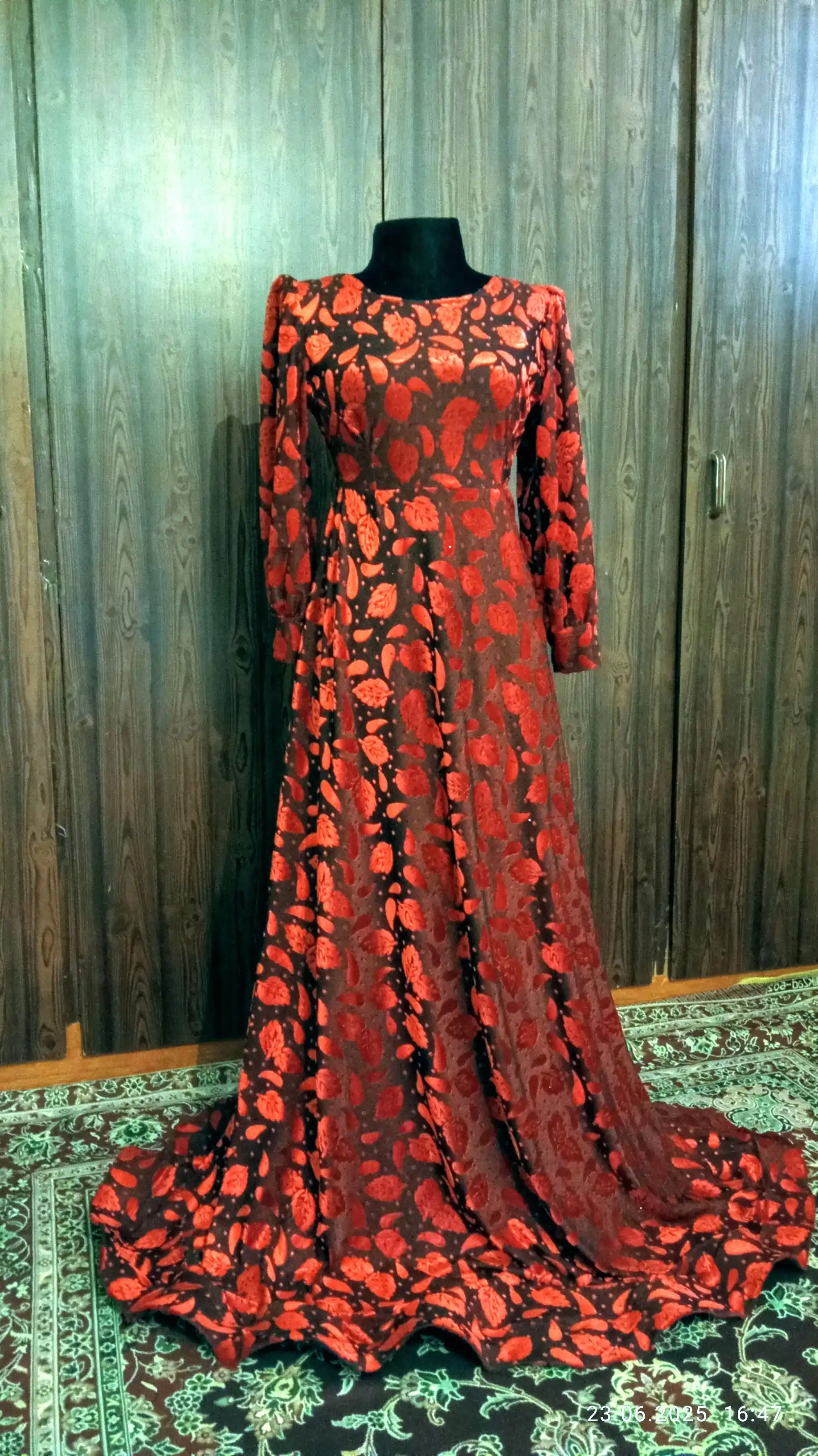 Türkmen fasonlar pombarh fasonlar Fasonlar 2025 fasonlar fason moda modalar Bezen bezen Türkmen fasonlar 2026 Türkmen fasonlar 2025 Türkmen fasonlar 2024 Türkmen fasonlar 2023 turkmenistan türkmenistan turkmen türkmen ashgabat  asgabat aşgabat balkan mary lebap dashoguz dasoguz daşoguz pombarh ponbarhat gulyupek gülýüpek stapel ştapel Gralan Çüýdeşen Abaýa Gadymy Krep Gurultaý 	Keteni Ýüpek Şifon Gipýur Lyon Welwet Atlas Kaşemir Streýç Suzana Ştapel Gülýüpek Pombarh Ýupka Gursakça Aksesuarlar Palto Penjek Okuw eşik Fata Sport eşik Uniforma Nakidka Öýme Şarf kompýuter ýaka ýaglyk Arenda köýnek 2nji el köýnek Taýyn köýnek Matalar Milli lybas milli lybaslar Toý köýnek Toý köýnekler toy koynek toy koynekler gundelik koynekler Gündelik	 
 köýnekler fata koynek Modern taze fason Eskiz koynektm turkmenkoynek türkmenkoynek fason moda moda fasonlar Iş eşik el iş	sada	ýakaly ýakasyz	keşdeli biserli	ýeňli giň nagyşly ýüregi açyk stoýka ýaka ýanly kombinasiýa 	zerli üsti aşak guşakly seçekli gysga ýeňli Toý köýnek   Goýy-gyzyl