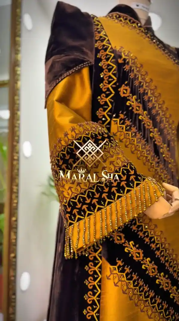 Türkmen fasonlar pombarh fasonlar Fasonlar 2025 fasonlar fason moda modalar Bezen bezen Türkmen fasonlar 2026 Türkmen fasonlar 2025 Türkmen fasonlar 2024 Türkmen fasonlar 2023 turkmenistan türkmenistan turkmen türkmen ashgabat  asgabat aşgabat balkan mary lebap dashoguz dasoguz daşoguz pombarh ponbarhat gulyupek gülýüpek stapel ştapel Gralan Çüýdeşen Abaýa Gadymy Krep Gurultaý 	Keteni Ýüpek Şifon Gipýur Lyon Welwet Atlas Kaşemir Streýç Suzana Ştapel Gülýüpek Pombarh Ýupka Gursakça Aksesuarlar Palto Penjek Okuw eşik Fata Sport eşik Uniforma Nakidka Öýme Şarf kompýuter ýaka ýaglyk Arenda köýnek 2nji el köýnek Taýyn köýnek Matalar Milli lybas milli lybaslar Toý köýnek Toý köýnekler toy koynek toy koynekler gundelik koynekler Gündelik	 
 köýnekler fata koynek Modern taze fason Eskiz koynektm turkmenkoynek türkmenkoynek fason moda moda fasonlar Iş eşik el iş	sada	ýakaly ýakasyz	keşdeli biserli	ýeňli giň nagyşly ýüregi açyk stoýka ýaka ýanly kombinasiýa 	zerli üsti aşak guşakly seçekli gysga ýeňli Panbarhat (Pombarh), Gipýur, Ýüpek, Şantu Toý köýnek el iş, ýakasyz, biserli, ýeňli, giň, kombinasiýa, nagyşly -12, 12-16, 17-25, 26-35, 35+ Gyzyl, Mämişi, Goýy-goňur yaz, tomus, guyz