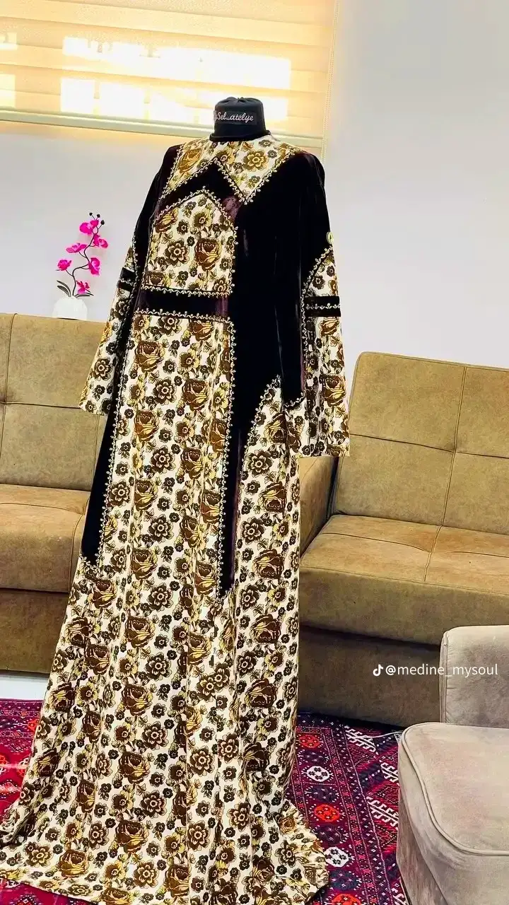 Türkmen fasonlar pombarh fasonlar Fasonlar 2025 fasonlar fason moda modalar Bezen bezen Türkmen fasonlar 2026 Türkmen fasonlar 2025 Türkmen fasonlar 2024 Türkmen fasonlar 2023 turkmenistan türkmenistan turkmen türkmen ashgabat  asgabat aşgabat balkan mary lebap dashoguz dasoguz daşoguz pombarh ponbarhat gulyupek gülýüpek stapel ştapel Gralan Çüýdeşen Abaýa Gadymy Krep Gurultaý 	Keteni Ýüpek Şifon Gipýur Lyon Welwet Atlas Kaşemir Streýç Suzana Ştapel Gülýüpek Pombarh Ýupka Gursakça Aksesuarlar Palto Penjek Okuw eşik Fata Sport eşik Uniforma Nakidka Öýme Şarf kompýuter ýaka ýaglyk Arenda köýnek 2nji el köýnek Taýyn köýnek Matalar Milli lybas milli lybaslar Toý köýnek Toý köýnekler toy koynek toy koynekler gundelik koynekler Gündelik	 
 köýnekler fata koynek Modern taze fason Eskiz koynektm turkmenkoynek türkmenkoynek fason moda moda fasonlar Iş eşik el iş	sada	ýakaly ýakasyz	keşdeli biserli	ýeňli giň nagyşly ýüregi açyk stoýka ýaka ýanly kombinasiýa 	zerli üsti aşak guşakly seçekli gysga ýeňli Toý köýnek ýakasyz, ýeňli, giň, kombinasiýa 17-25, 26-35, 35+ Gara, Bežewyý yaz, tomus, guyz, gysh