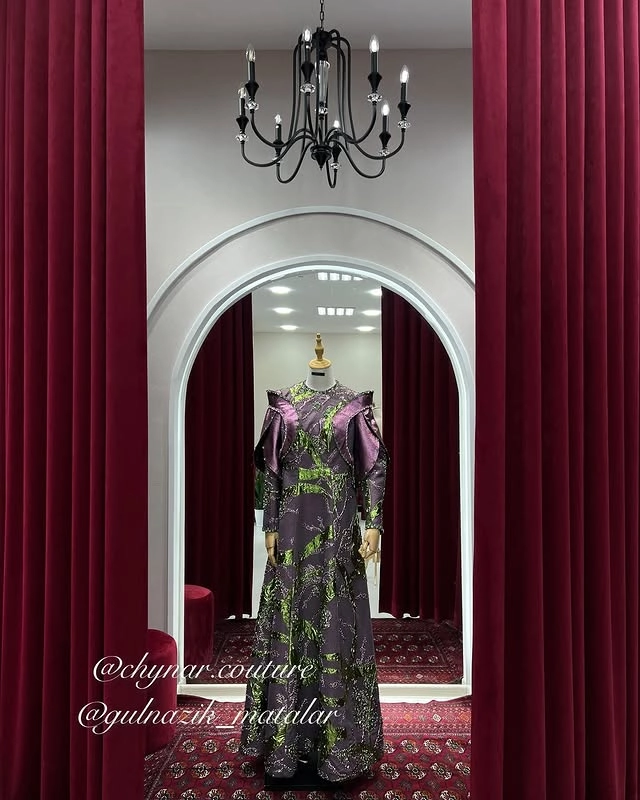 Türkmen fasonlar pombarh fasonlar Fasonlar 2025 fasonlar fason moda modalar Bezen bezen Türkmen fasonlar 2026 Türkmen fasonlar 2025 Türkmen fasonlar 2024 Türkmen fasonlar 2023 turkmenistan türkmenistan turkmen türkmen ashgabat  asgabat aşgabat balkan mary lebap dashoguz dasoguz daşoguz pombarh ponbarhat gulyupek gülýüpek stapel ştapel Gralan Çüýdeşen Abaýa Gadymy Krep Gurultaý 	Keteni Ýüpek Şifon Gipýur Lyon Welwet Atlas Kaşemir Streýç Suzana Ştapel Gülýüpek Pombarh Ýupka Gursakça Aksesuarlar Palto Penjek Okuw eşik Fata Sport eşik Uniforma Nakidka Öýme Şarf kompýuter ýaka ýaglyk Arenda köýnek 2nji el köýnek Taýyn köýnek Matalar Milli lybas milli lybaslar Toý köýnek Toý köýnekler toy koynek toy koynekler gundelik koynekler Gündelik	 
 köýnekler fata koynek Modern taze fason Eskiz koynektm turkmenkoynek türkmenkoynek fason moda moda fasonlar Iş eşik el iş	sada	ýakaly ýakasyz	keşdeli biserli	ýeňli giň nagyşly ýüregi açyk stoýka ýaka ýanly kombinasiýa 	zerli üsti aşak guşakly seçekli gysga ýeňli Şantu Toý köýnek el iş, ýakasyz, biserli, ýanly, ýeňli, giň 17-25, 26-35 Gülgüne yaz, tomus, guyz