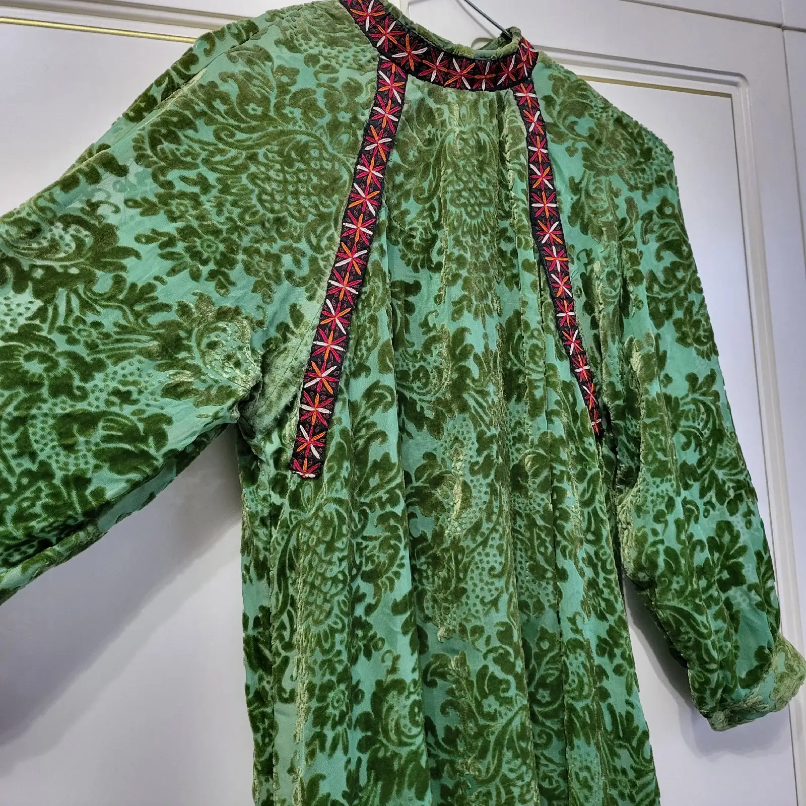 Türkmen fasonlar pombarh fasonlar Fasonlar 2025 fasonlar fason moda modalar Bezen bezen Türkmen fasonlar 2026 Türkmen fasonlar 2025 Türkmen fasonlar 2024 Türkmen fasonlar 2023 turkmenistan türkmenistan turkmen türkmen ashgabat  asgabat aşgabat balkan mary lebap dashoguz dasoguz daşoguz pombarh ponbarhat gulyupek gülýüpek stapel ştapel Gralan Çüýdeşen Abaýa Gadymy Krep Gurultaý 	Keteni Ýüpek Şifon Gipýur Lyon Welwet Atlas Kaşemir Streýç Suzana Ştapel Gülýüpek Pombarh Ýupka Gursakça Aksesuarlar Palto Penjek Okuw eşik Fata Sport eşik Uniforma Nakidka Öýme Şarf kompýuter ýaka ýaglyk Arenda köýnek 2nji el köýnek Taýyn köýnek Matalar Milli lybas milli lybaslar Toý köýnek Toý köýnekler toy koynek toy koynekler gundelik koynekler Gündelik	 
 köýnekler fata koynek Modern taze fason Eskiz koynektm turkmenkoynek türkmenkoynek fason moda moda fasonlar Iş eşik el iş	sada	ýakaly ýakasyz	keşdeli biserli	ýeňli giň nagyşly ýüregi açyk stoýka ýaka ýanly kombinasiýa 	zerli üsti aşak guşakly seçekli gysga ýeňli 