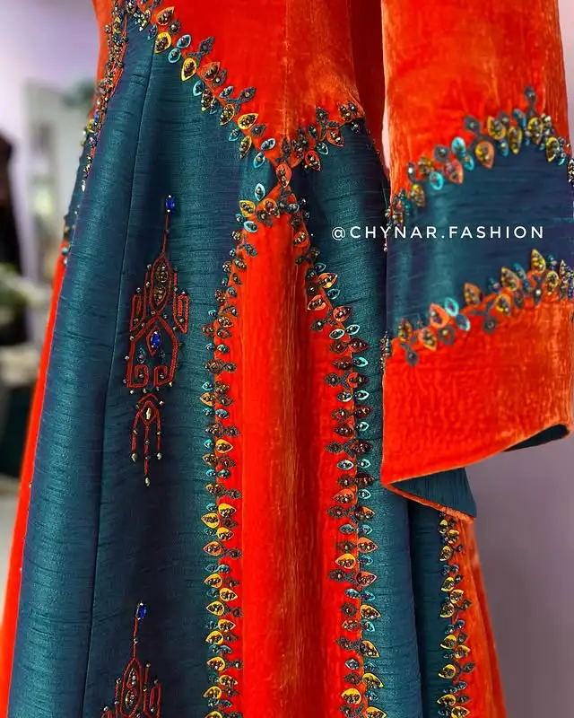 Türkmen fasonlar pombarh fasonlar Fasonlar 2025 fasonlar fason moda modalar Bezen bezen Türkmen fasonlar 2026 Türkmen fasonlar 2025 Türkmen fasonlar 2024 Türkmen fasonlar 2023 turkmenistan türkmenistan turkmen türkmen ashgabat  asgabat aşgabat balkan mary lebap dashoguz dasoguz daşoguz pombarh ponbarhat gulyupek gülýüpek stapel ştapel Gralan Çüýdeşen Abaýa Gadymy Krep Gurultaý 	Keteni Ýüpek Şifon Gipýur Lyon Welwet Atlas Kaşemir Streýç Suzana Ştapel Gülýüpek Pombarh Ýupka Gursakça Aksesuarlar Palto Penjek Okuw eşik Fata Sport eşik Uniforma Nakidka Öýme Şarf kompýuter ýaka ýaglyk Arenda köýnek 2nji el köýnek Taýyn köýnek Matalar Milli lybas milli lybaslar Toý köýnek Toý köýnekler toy koynek toy koynekler gundelik koynekler Gündelik	 
 köýnekler fata koynek Modern taze fason Eskiz koynektm turkmenkoynek türkmenkoynek fason moda moda fasonlar Iş eşik el iş	sada	ýakaly ýakasyz	keşdeli biserli	ýeňli giň nagyşly ýüregi açyk stoýka ýaka ýanly kombinasiýa 	zerli üsti aşak guşakly seçekli gysga ýeňli Ýüpek, Panbarhat (Pombarh) Toý köýnek el iş, ýakasyz, biserli, ýeňli, giň 17-25, 26-35 Benewşe, Gyzyl guyz