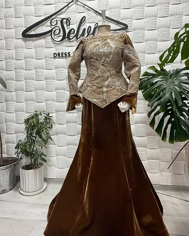 Türkmen fasonlar pombarh fasonlar Fasonlar 2025 fasonlar fason moda modalar Bezen bezen Türkmen fasonlar 2026 Türkmen fasonlar 2025 Türkmen fasonlar 2024 Türkmen fasonlar 2023 turkmenistan türkmenistan turkmen türkmen ashgabat  asgabat aşgabat balkan mary lebap dashoguz dasoguz daşoguz pombarh ponbarhat gulyupek gülýüpek stapel ştapel Gralan Çüýdeşen Abaýa Gadymy Krep Gurultaý 	Keteni Ýüpek Şifon Gipýur Lyon Welwet Atlas Kaşemir Streýç Suzana Ştapel Gülýüpek Pombarh Ýupka Gursakça Aksesuarlar Palto Penjek Okuw eşik Fata Sport eşik Uniforma Nakidka Öýme Şarf kompýuter ýaka ýaglyk Arenda köýnek 2nji el köýnek Taýyn köýnek Matalar Milli lybas milli lybaslar Toý köýnek Toý köýnekler toy koynek toy koynekler gundelik koynekler Gündelik	 
 köýnekler fata koynek Modern taze fason Eskiz koynektm turkmenkoynek türkmenkoynek fason moda moda fasonlar Iş eşik el iş	sada	ýakaly ýakasyz	keşdeli biserli	ýeňli giň nagyşly ýüregi açyk stoýka ýaka ýanly kombinasiýa 	zerli üsti aşak guşakly seçekli gysga ýeňli Panbarhat (Pombarh) Toý köýnek ýakasyz, ýanly, ýeňli, giň, kombinasiýa 26-35, 35+ Goňur yaz, guyz, gysh