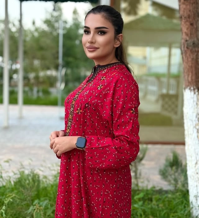 Türkmen fasonlar pombarh fasonlar Fasonlar 2025 fasonlar fason moda modalar Bezen bezen Türkmen fasonlar 2026 Türkmen fasonlar 2025 Türkmen fasonlar 2024 Türkmen fasonlar 2023 turkmenistan türkmenistan turkmen türkmen ashgabat  asgabat aşgabat balkan mary lebap dashoguz dasoguz daşoguz pombarh ponbarhat gulyupek gülýüpek stapel ştapel Gralan Çüýdeşen Abaýa Gadymy Krep Gurultaý 	Keteni Ýüpek Şifon Gipýur Lyon Welwet Atlas Kaşemir Streýç Suzana Ştapel Gülýüpek Pombarh Ýupka Gursakça Aksesuarlar Palto Penjek Okuw eşik Fata Sport eşik Uniforma Nakidka Öýme Şarf kompýuter ýaka ýaglyk Arenda köýnek 2nji el köýnek Taýyn köýnek Matalar Milli lybas milli lybaslar Toý köýnek Toý köýnekler toy koynek toy koynekler gundelik koynekler Gündelik	 
 köýnekler fata koynek Modern taze fason Eskiz koynektm turkmenkoynek türkmenkoynek fason moda moda fasonlar Iş eşik el iş	sada	ýakaly ýakasyz	keşdeli biserli	ýeňli giň nagyşly ýüregi açyk stoýka ýaka ýanly kombinasiýa 	zerli üsti aşak guşakly seçekli gysga ýeňli 