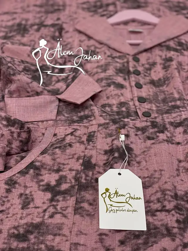 Türkmen fasonlar pombarh fasonlar Fasonlar 2025 fasonlar fason moda modalar Bezen bezen Türkmen fasonlar 2026 Türkmen fasonlar 2025 Türkmen fasonlar 2024 Türkmen fasonlar 2023 turkmenistan türkmenistan turkmen türkmen ashgabat  asgabat aşgabat balkan mary lebap dashoguz dasoguz daşoguz pombarh ponbarhat gulyupek gülýüpek stapel ştapel Gralan Çüýdeşen Abaýa Gadymy Krep Gurultaý 	Keteni Ýüpek Şifon Gipýur Lyon Welwet Atlas Kaşemir Streýç Suzana Ştapel Gülýüpek Pombarh Ýupka Gursakça Aksesuarlar Palto Penjek Okuw eşik Fata Sport eşik Uniforma Nakidka Öýme Şarf kompýuter ýaka ýaglyk Arenda köýnek 2nji el köýnek Taýyn köýnek Matalar Milli lybas milli lybaslar Toý köýnek Toý köýnekler toy koynek toy koynekler gundelik koynekler Gündelik	 
 köýnekler fata koynek Modern taze fason Eskiz koynektm turkmenkoynek türkmenkoynek fason moda moda fasonlar Iş eşik el iş	sada	ýakaly ýakasyz	keşdeli biserli	ýeňli giň nagyşly ýüregi açyk stoýka ýaka ýanly kombinasiýa 	zerli üsti aşak guşakly seçekli gysga ýeňli 