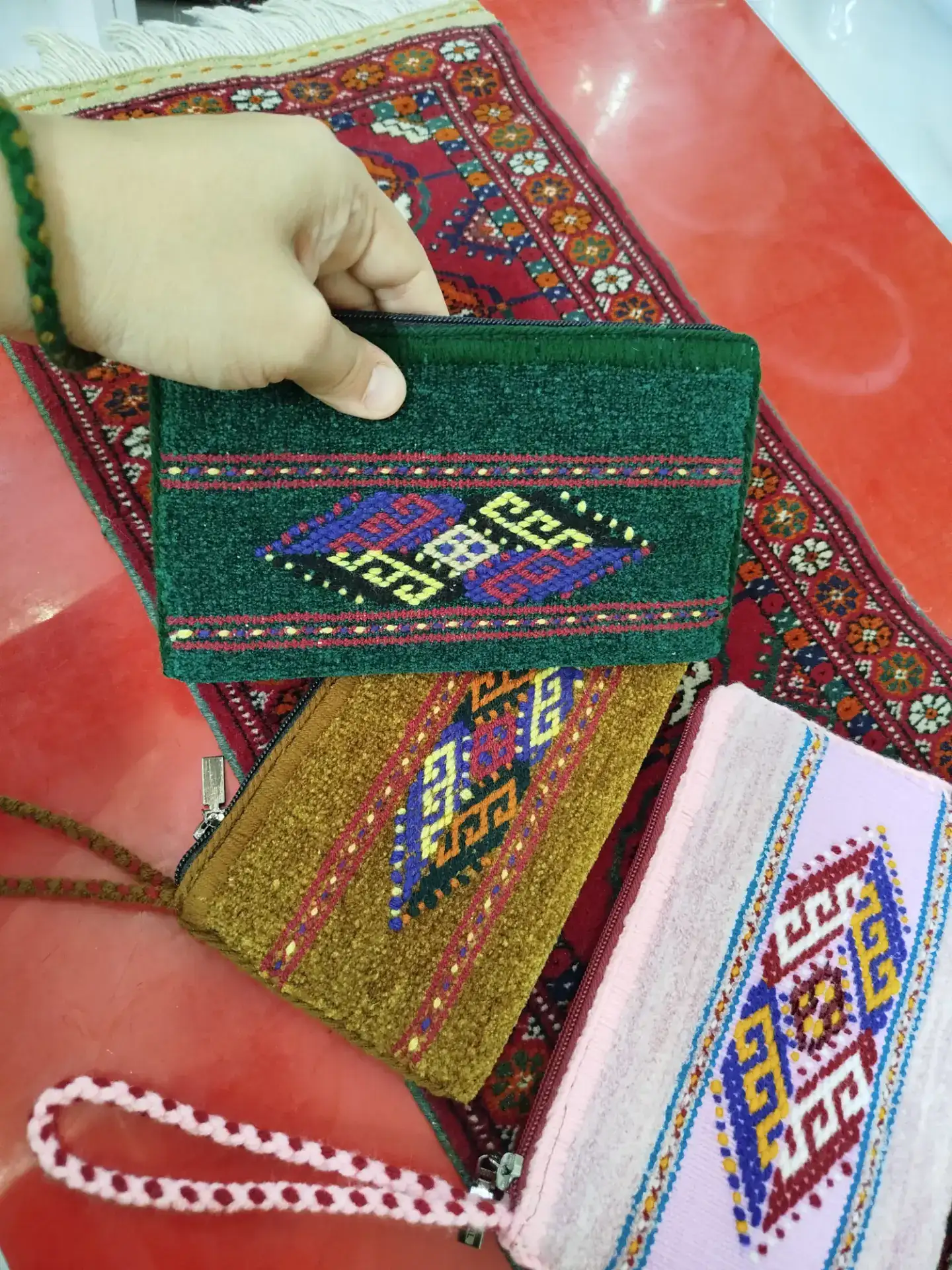 Türkmen fasonlar pombarh fasonlar Fasonlar 2025 fasonlar fason moda modalar Bezen bezen Türkmen fasonlar 2026 Türkmen fasonlar 2025 Türkmen fasonlar 2024 Türkmen fasonlar 2023 turkmenistan türkmenistan turkmen türkmen ashgabat  asgabat aşgabat balkan mary lebap dashoguz dasoguz daşoguz pombarh ponbarhat gulyupek gülýüpek stapel ştapel Gralan Çüýdeşen Abaýa Gadymy Krep Gurultaý 	Keteni Ýüpek Şifon Gipýur Lyon Welwet Atlas Kaşemir Streýç Suzana Ştapel Gülýüpek Pombarh Ýupka Gursakça Aksesuarlar Palto Penjek Okuw eşik Fata Sport eşik Uniforma Nakidka Öýme Şarf kompýuter ýaka ýaglyk Arenda köýnek 2nji el köýnek Taýyn köýnek Matalar Milli lybas milli lybaslar Toý köýnek Toý köýnekler toy koynek toy koynekler gundelik koynekler Gündelik	 
 köýnekler fata koynek Modern taze fason Eskiz koynektm turkmenkoynek türkmenkoynek fason moda moda fasonlar Iş eşik el iş	sada	ýakaly ýakasyz	keşdeli biserli	ýeňli giň nagyşly ýüregi açyk stoýka ýaka ýanly kombinasiýa 	zerli üsti aşak guşakly seçekli gysga ýeňli Ýüň Gündelik el iş -12, 12-16, 17-25, 26-35, 35+ Gara, Ak, Gülgüne, Gyzyl, Goýy-gök, Goňur, Goýy-ýaşyl yaz, tomus, guyz, gysh Aksesuarlar