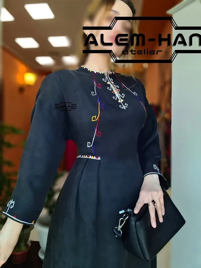 Türkmen fasonlar pombarh fasonlar Fasonlar 2025 fasonlar fason moda modalar Bezen bezen Türkmen fasonlar 2026 Türkmen fasonlar 2025 Türkmen fasonlar 2024 Türkmen fasonlar 2023 turkmenistan türkmenistan turkmen türkmen ashgabat  asgabat aşgabat balkan mary lebap dashoguz dasoguz daşoguz pombarh ponbarhat gulyupek gülýüpek stapel ştapel Gralan Çüýdeşen Abaýa Gadymy Krep Gurultaý 	Keteni Ýüpek Şifon Gipýur Lyon Welwet Atlas Kaşemir Streýç Suzana Ştapel Gülýüpek Pombarh Ýupka Gursakça Aksesuarlar Palto Penjek Okuw eşik Fata Sport eşik Uniforma Nakidka Öýme Şarf kompýuter ýaka ýaglyk Arenda köýnek 2nji el köýnek Taýyn köýnek Matalar Milli lybas milli lybaslar Toý köýnek Toý köýnekler toy koynek toy koynekler gundelik koynekler Gündelik	 
 köýnekler fata koynek Modern taze fason Eskiz koynektm turkmenkoynek türkmenkoynek fason moda moda fasonlar Iş eşik el iş	sada	ýakaly ýakasyz	keşdeli biserli	ýeňli giň nagyşly ýüregi açyk stoýka ýaka ýanly kombinasiýa 	zerli üsti aşak guşakly seçekli gysga ýeňli Ýüpek Gündelik el iş, keşdeli, ýeňli, giň, kombinasiýa, nagyşly 17-25, 26-35 Gara, Goýy-çal yaz, tomus, guyz