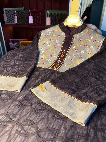 Türkmen fasonlar pombarh fasonlar Fasonlar 2025 fasonlar fason moda modalar Bezen bezen Türkmen fasonlar 2026 Türkmen fasonlar 2025 Türkmen fasonlar 2024 Türkmen fasonlar 2023 turkmenistan türkmenistan turkmen türkmen ashgabat  asgabat aşgabat balkan mary lebap dashoguz dasoguz daşoguz pombarh ponbarhat gulyupek gülýüpek stapel ştapel Gralan Çüýdeşen Abaýa Gadymy Krep Gurultaý 	Keteni Ýüpek Şifon Gipýur Lyon Welwet Atlas Kaşemir Streýç Suzana Ştapel Gülýüpek Pombarh Ýupka Gursakça Aksesuarlar Palto Penjek Okuw eşik Fata Sport eşik Uniforma Nakidka Öýme Şarf kompýuter ýaka ýaglyk Arenda köýnek 2nji el köýnek Taýyn köýnek Matalar Milli lybas milli lybaslar Toý köýnek Toý köýnekler toy koynek toy koynekler gundelik koynekler Gündelik	 
 köýnekler fata koynek Modern taze fason Eskiz koynektm turkmenkoynek türkmenkoynek fason moda moda fasonlar Iş eşik el iş	sada	ýakaly ýakasyz	keşdeli biserli	ýeňli giň nagyşly ýüregi açyk stoýka ýaka ýanly kombinasiýa 	zerli üsti aşak guşakly seçekli gysga ýeňli 