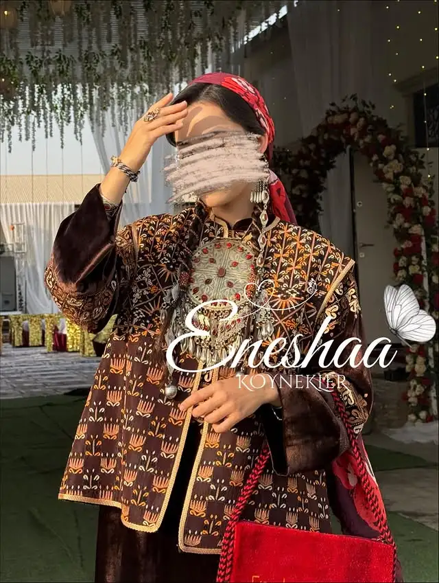 Türkmen fasonlar pombarh fasonlar Fasonlar 2025 fasonlar fason moda modalar Bezen bezen Türkmen fasonlar 2026 Türkmen fasonlar 2025 Türkmen fasonlar 2024 Türkmen fasonlar 2023 turkmenistan türkmenistan turkmen türkmen ashgabat  asgabat aşgabat balkan mary lebap dashoguz dasoguz daşoguz pombarh ponbarhat gulyupek gülýüpek stapel ştapel Gralan Çüýdeşen Abaýa Gadymy Krep Gurultaý 	Keteni Ýüpek Şifon Gipýur Lyon Welwet Atlas Kaşemir Streýç Suzana Ştapel Gülýüpek Pombarh Ýupka Gursakça Aksesuarlar Palto Penjek Okuw eşik Fata Sport eşik Uniforma Nakidka Öýme Şarf kompýuter ýaka ýaglyk Arenda köýnek 2nji el köýnek Taýyn köýnek Matalar Milli lybas milli lybaslar Toý köýnek Toý köýnekler toy koynek toy koynekler gundelik koynekler Gündelik	 
 köýnekler fata koynek Modern taze fason Eskiz koynektm turkmenkoynek türkmenkoynek fason moda moda fasonlar Iş eşik el iş	sada	ýakaly ýakasyz	keşdeli biserli	ýeňli giň nagyşly ýüregi açyk stoýka ýaka ýanly kombinasiýa 	zerli üsti aşak guşakly seçekli gysga ýeňli 