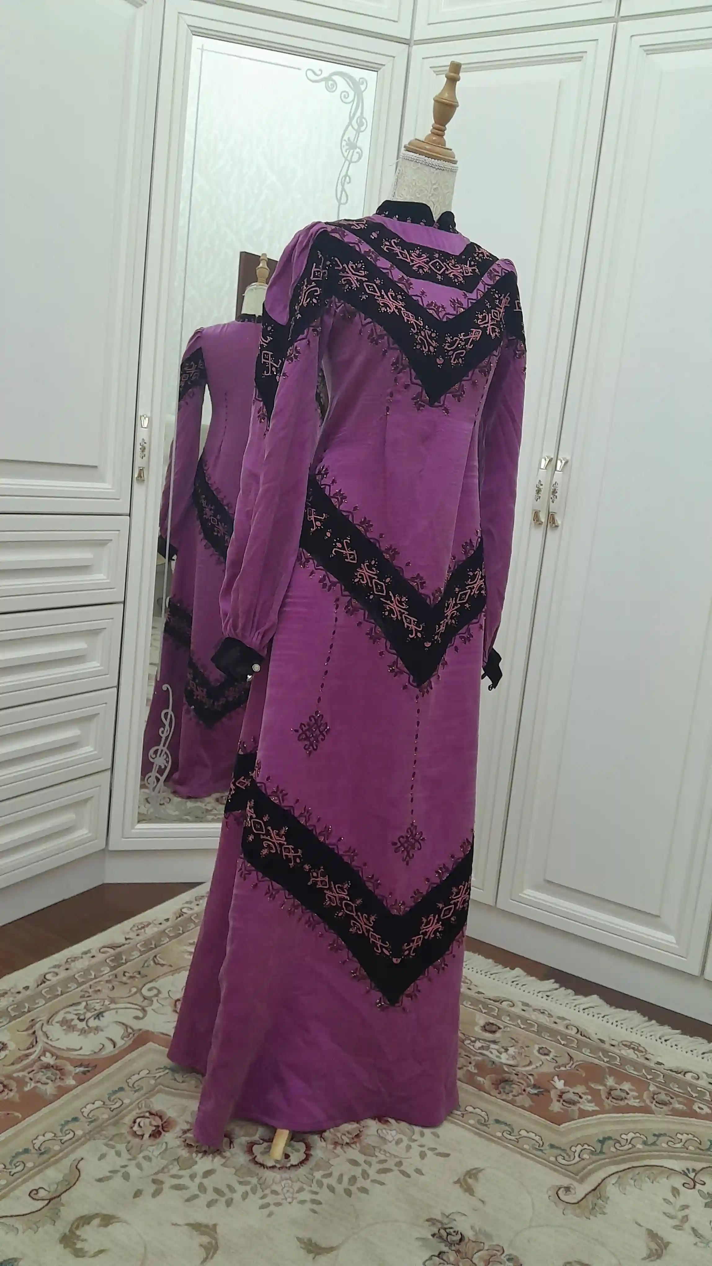 Türkmen fasonlar pombarh fasonlar Fasonlar 2025 fasonlar fason moda modalar Bezen bezen Türkmen fasonlar 2026 Türkmen fasonlar 2025 Türkmen fasonlar 2024 Türkmen fasonlar 2023 turkmenistan türkmenistan turkmen türkmen ashgabat  asgabat aşgabat balkan mary lebap dashoguz dasoguz daşoguz pombarh ponbarhat gulyupek gülýüpek stapel ştapel Gralan Çüýdeşen Abaýa Gadymy Krep Gurultaý 	Keteni Ýüpek Şifon Gipýur Lyon Welwet Atlas Kaşemir Streýç Suzana Ştapel Gülýüpek Pombarh Ýupka Gursakça Aksesuarlar Palto Penjek Okuw eşik Fata Sport eşik Uniforma Nakidka Öýme Şarf kompýuter ýaka ýaglyk Arenda köýnek 2nji el köýnek Taýyn köýnek Matalar Milli lybas milli lybaslar Toý köýnek Toý köýnekler toy koynek toy koynekler gundelik koynekler Gündelik	 
 köýnekler fata koynek Modern taze fason Eskiz koynektm turkmenkoynek türkmenkoynek fason moda moda fasonlar Iş eşik el iş	sada	ýakaly ýakasyz	keşdeli biserli	ýeňli giň nagyşly ýüregi açyk stoýka ýaka ýanly kombinasiýa 	zerli üsti aşak guşakly seçekli gysga ýeňli Gülýüpek, Panbarhat (Pombarh) Toý köýnek keşdeli, biserli, gaş 17-25 Goýy-gyzyl, Gülgüne  2nji el