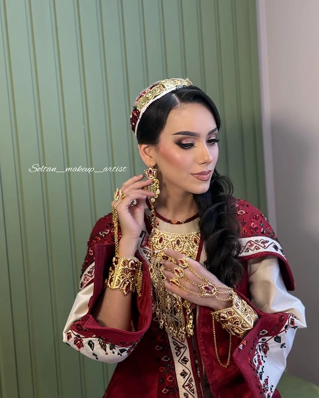 Türkmen fasonlar pombarh fasonlar Fasonlar 2025 fasonlar fason moda modalar Bezen bezen Türkmen fasonlar 2026 Türkmen fasonlar 2025 Türkmen fasonlar 2024 Türkmen fasonlar 2023 turkmenistan türkmenistan turkmen türkmen ashgabat  asgabat aşgabat balkan mary lebap dashoguz dasoguz daşoguz pombarh ponbarhat gulyupek gülýüpek stapel ştapel Gralan Çüýdeşen Abaýa Gadymy Krep Gurultaý 	Keteni Ýüpek Şifon Gipýur Lyon Welwet Atlas Kaşemir Streýç Suzana Ştapel Gülýüpek Pombarh Ýupka Gursakça Aksesuarlar Palto Penjek Okuw eşik Fata Sport eşik Uniforma Nakidka Öýme Şarf kompýuter ýaka ýaglyk Arenda köýnek 2nji el köýnek Taýyn köýnek Matalar Milli lybas milli lybaslar Toý köýnek Toý köýnekler toy koynek toy koynekler gundelik koynekler Gündelik	 
 köýnekler fata koynek Modern taze fason Eskiz koynektm turkmenkoynek türkmenkoynek fason moda moda fasonlar Iş eşik el iş	sada	ýakaly ýakasyz	keşdeli biserli	ýeňli giň nagyşly ýüregi açyk stoýka ýaka ýanly kombinasiýa 	zerli üsti aşak guşakly seçekli gysga ýeňli Keteni, Lyon Toý köýnek el iş, keşdeli, ýakasyz, biserli, ýeňli, giň, kombinasiýa, nagyşly 17-25 Bežewyý, Gyzyl yaz, tomus, guyz, gysh