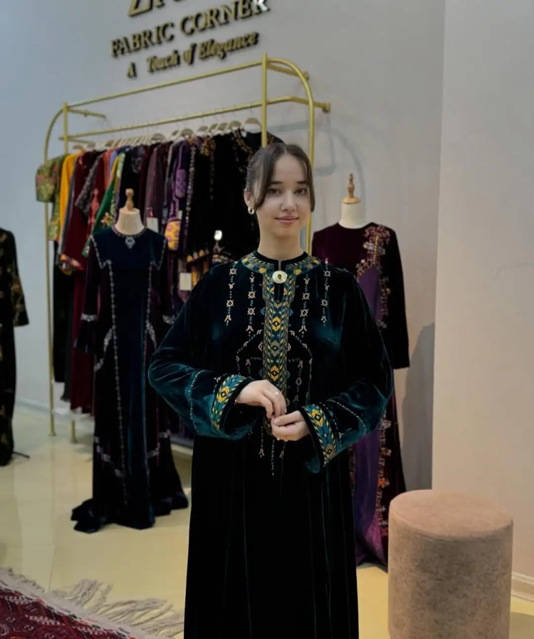 Türkmen fasonlar pombarh fasonlar Fasonlar 2025 fasonlar fason moda modalar Bezen bezen Türkmen fasonlar 2026 Türkmen fasonlar 2025 Türkmen fasonlar 2024 Türkmen fasonlar 2023 turkmenistan türkmenistan turkmen türkmen ashgabat  asgabat aşgabat balkan mary lebap dashoguz dasoguz daşoguz pombarh ponbarhat gulyupek gülýüpek stapel ştapel Gralan Çüýdeşen Abaýa Gadymy Krep Gurultaý 	Keteni Ýüpek Şifon Gipýur Lyon Welwet Atlas Kaşemir Streýç Suzana Ştapel Gülýüpek Pombarh Ýupka Gursakça Aksesuarlar Palto Penjek Okuw eşik Fata Sport eşik Uniforma Nakidka Öýme Şarf kompýuter ýaka ýaglyk Arenda köýnek 2nji el köýnek Taýyn köýnek Matalar Milli lybas milli lybaslar Toý köýnek Toý köýnekler toy koynek toy koynekler gundelik koynekler Gündelik	 
 köýnekler fata koynek Modern taze fason Eskiz koynektm turkmenkoynek türkmenkoynek fason moda moda fasonlar Iş eşik el iş	sada	ýakaly ýakasyz	keşdeli biserli	ýeňli giň nagyşly ýüregi açyk stoýka ýaka ýanly kombinasiýa 	zerli üsti aşak guşakly seçekli gysga ýeňli 