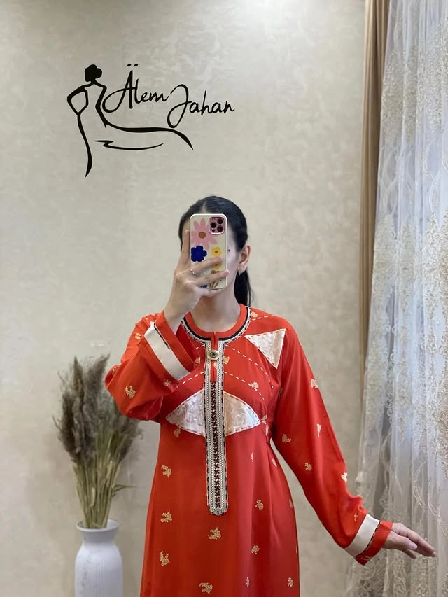 Türkmen fasonlar pombarh fasonlar Fasonlar 2025 fasonlar fason moda modalar Bezen bezen Türkmen fasonlar 2026 Türkmen fasonlar 2025 Türkmen fasonlar 2024 Türkmen fasonlar 2023 turkmenistan türkmenistan turkmen türkmen ashgabat  asgabat aşgabat balkan mary lebap dashoguz dasoguz daşoguz pombarh ponbarhat gulyupek gülýüpek stapel ştapel Gralan Çüýdeşen Abaýa Gadymy Krep Gurultaý 	Keteni Ýüpek Şifon Gipýur Lyon Welwet Atlas Kaşemir Streýç Suzana Ştapel Gülýüpek Pombarh Ýupka Gursakça Aksesuarlar Palto Penjek Okuw eşik Fata Sport eşik Uniforma Nakidka Öýme Şarf kompýuter ýaka ýaglyk Arenda köýnek 2nji el köýnek Taýyn köýnek Matalar Milli lybas milli lybaslar Toý köýnek Toý köýnekler toy koynek toy koynekler gundelik koynekler Gündelik	 
 köýnekler fata koynek Modern taze fason Eskiz koynektm turkmenkoynek türkmenkoynek fason moda moda fasonlar Iş eşik el iş	sada	ýakaly ýakasyz	keşdeli biserli	ýeňli giň nagyşly ýüregi açyk stoýka ýaka ýanly kombinasiýa 	zerli üsti aşak guşakly seçekli gysga ýeňli Ştapel Gündelik, Iş eşik el iş, sada, ýakaly, ýeňli, giň 17-25, 26-35 Mämişi tomus, guyz Taýyn köýnek